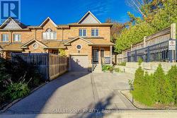 22 - 8777 DUFFERIN STREET Vaughan, ON L4J 8W3