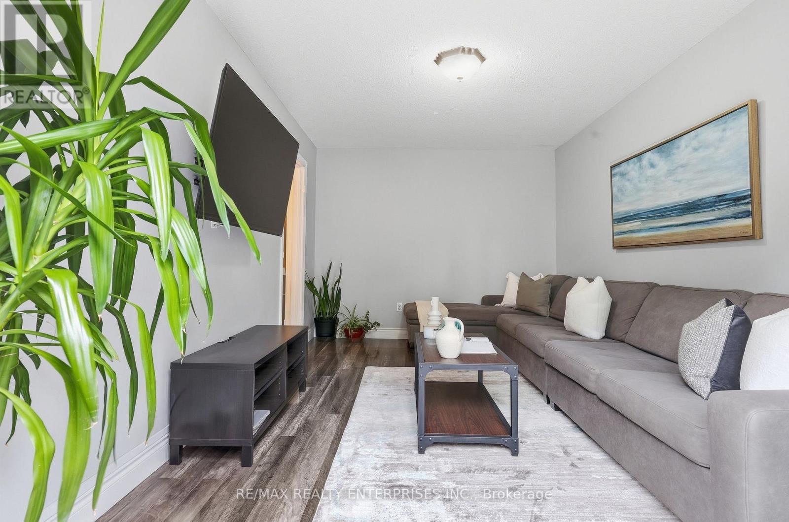 2506 Cobbinshaw Circle, Mississauga, ON