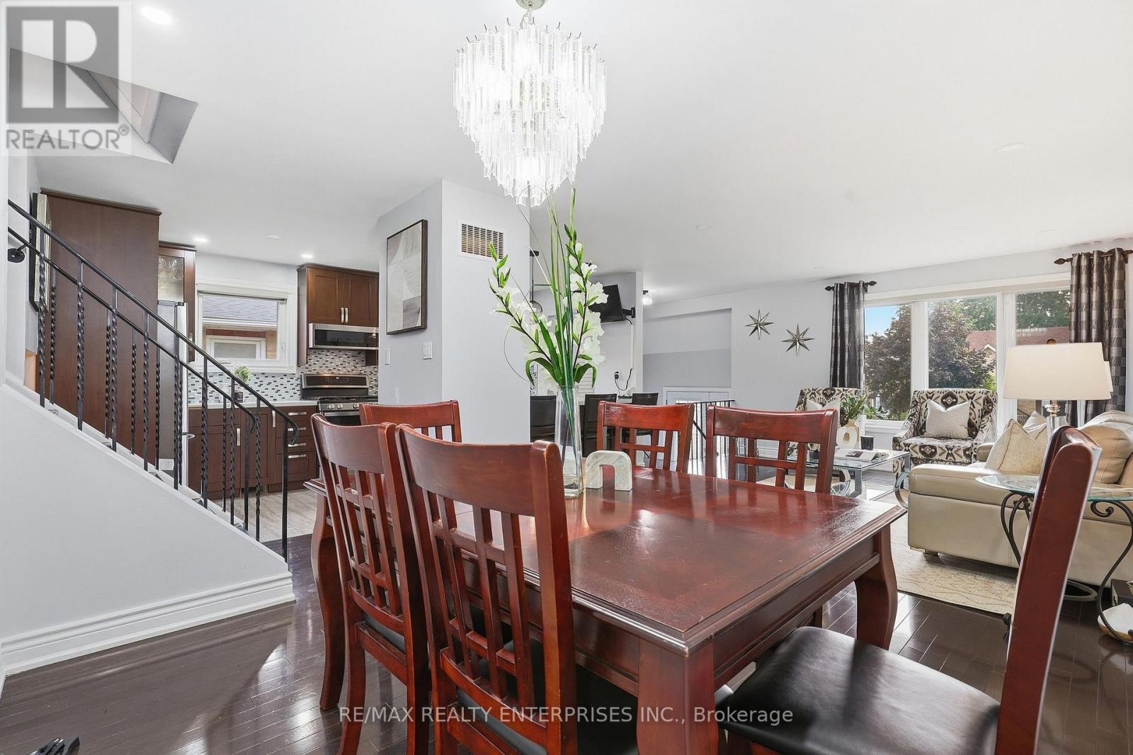 2506 Cobbinshaw Circle, Mississauga, ON
