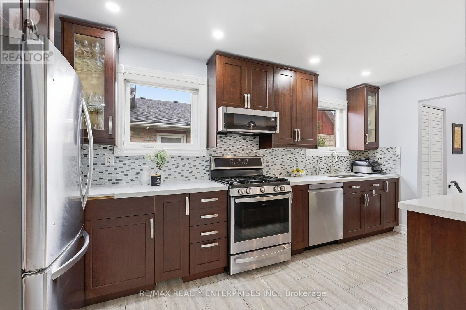 2506 Cobbinshaw Circle, Mississauga, ON