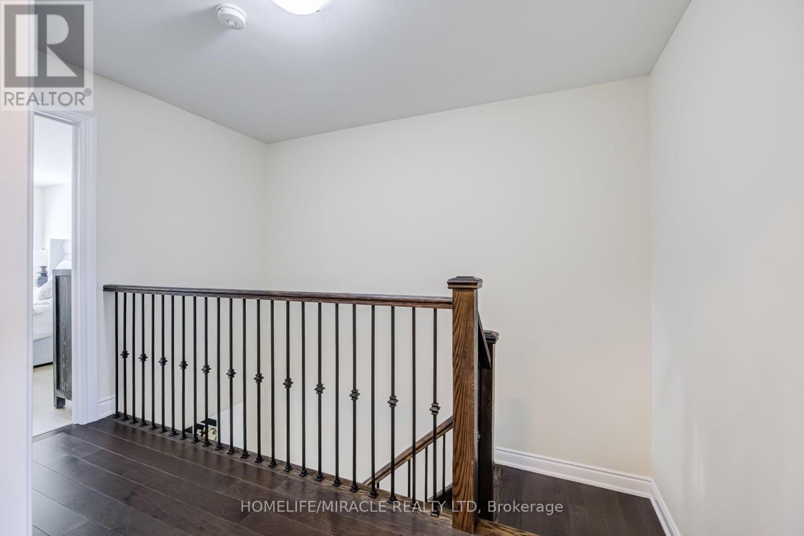 65 Lorne Thomas Place, New Tecumseth, ON