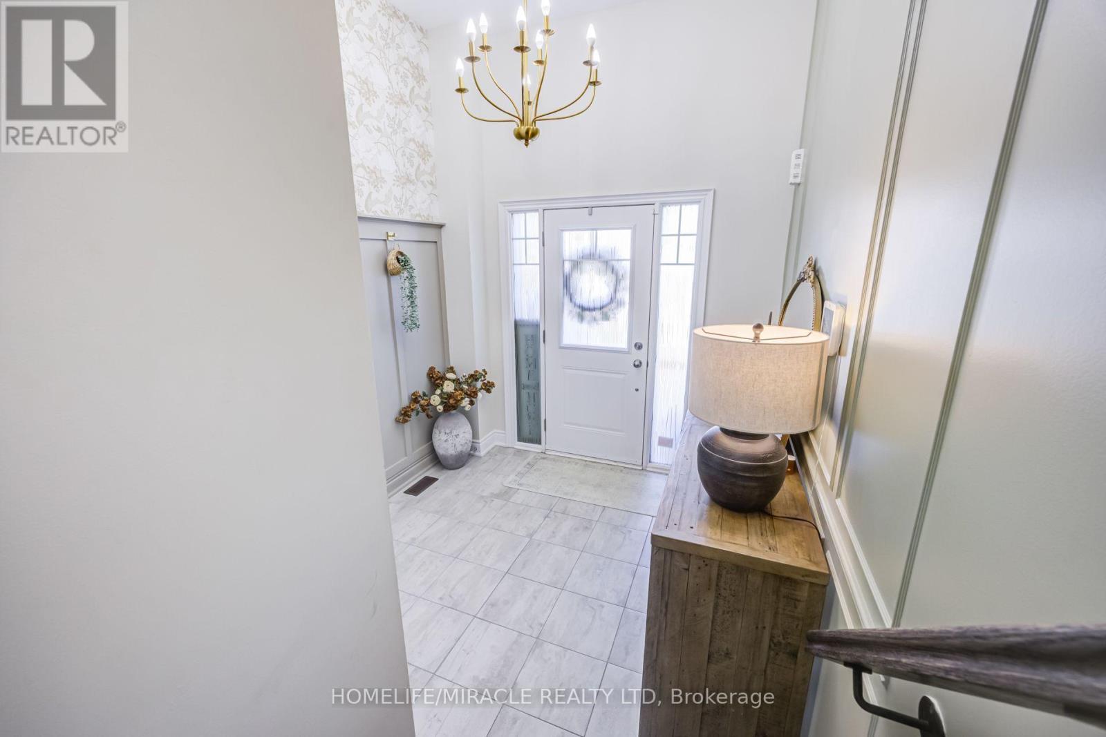 65 Lorne Thomas Place, New Tecumseth, ON