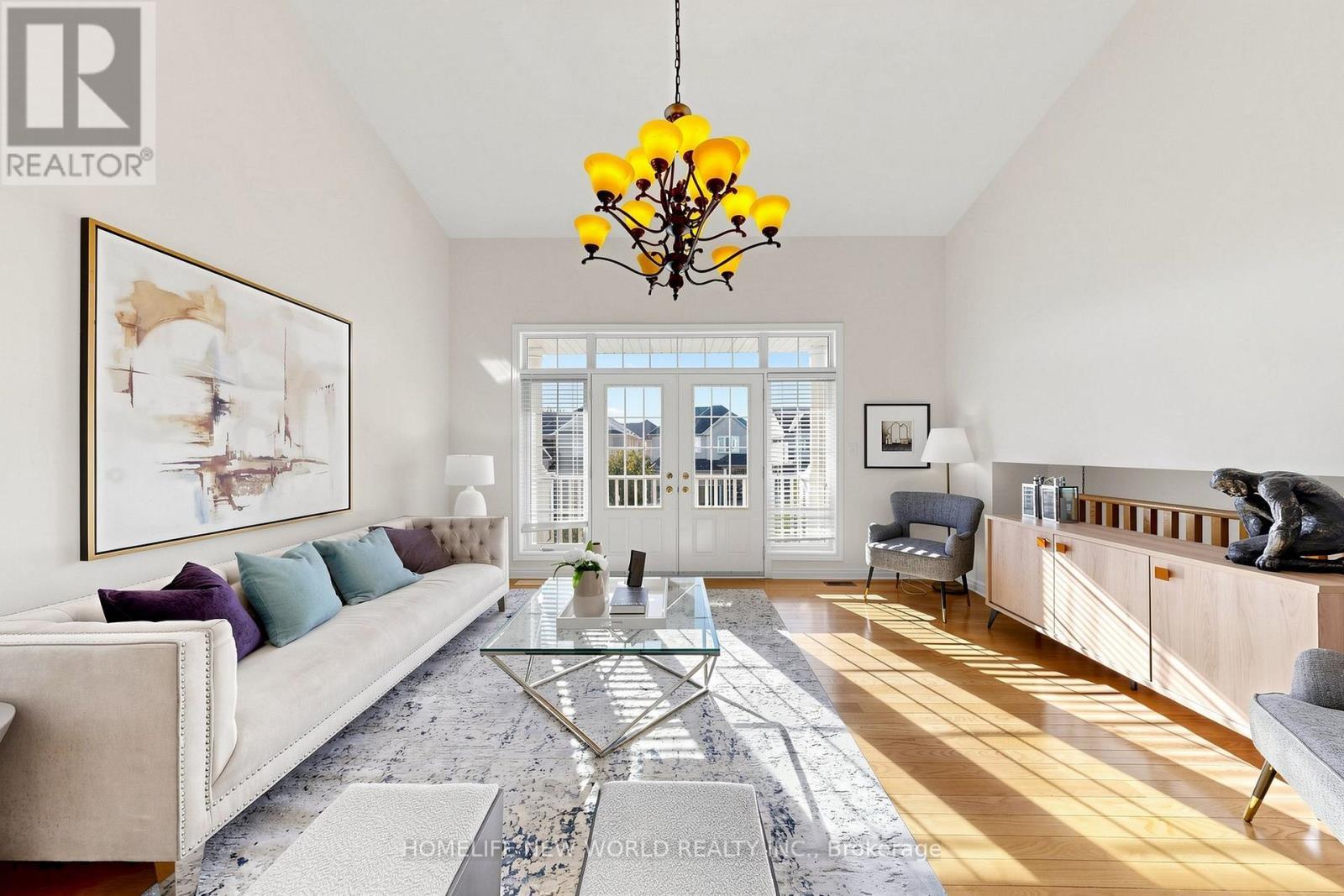 5 Rivington Avenue, Vaughan, ON