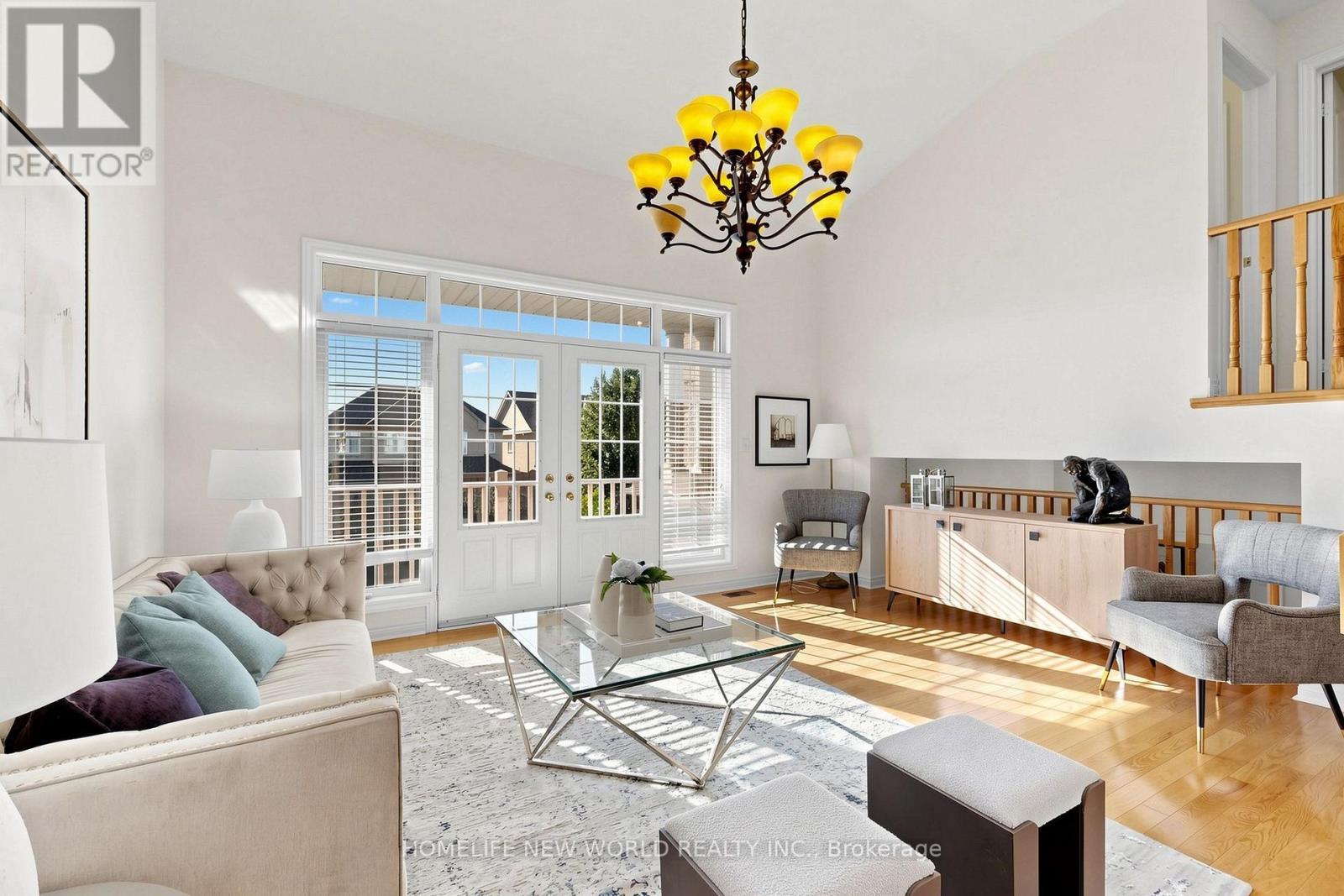 5 Rivington Avenue, Vaughan, ON