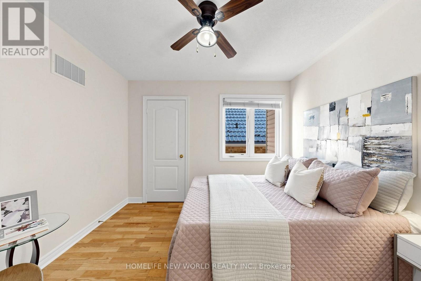 5 Rivington Avenue, Vaughan, ON