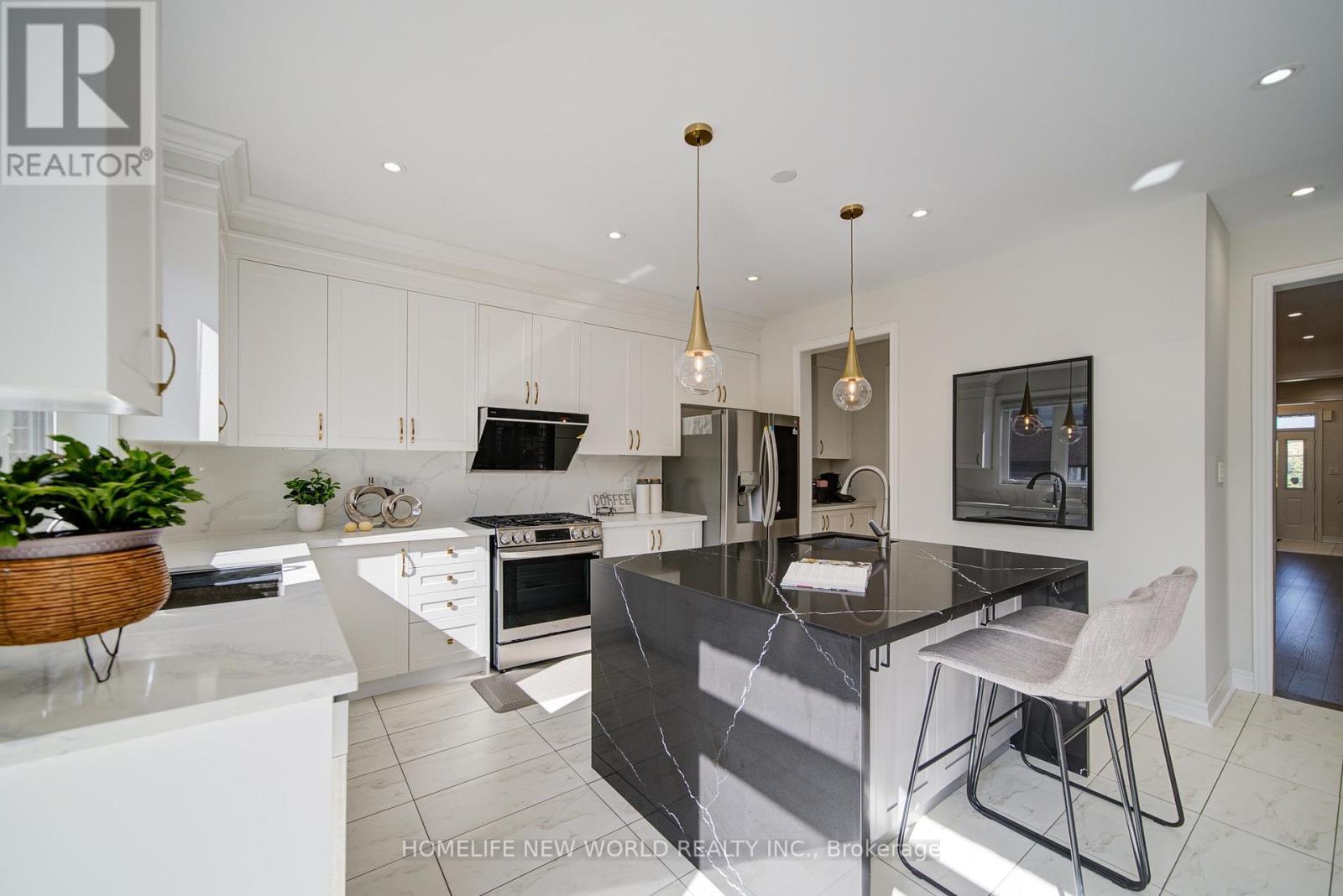 404 Baker Hill Boulevard, Whitchurch-Stouffville, ON