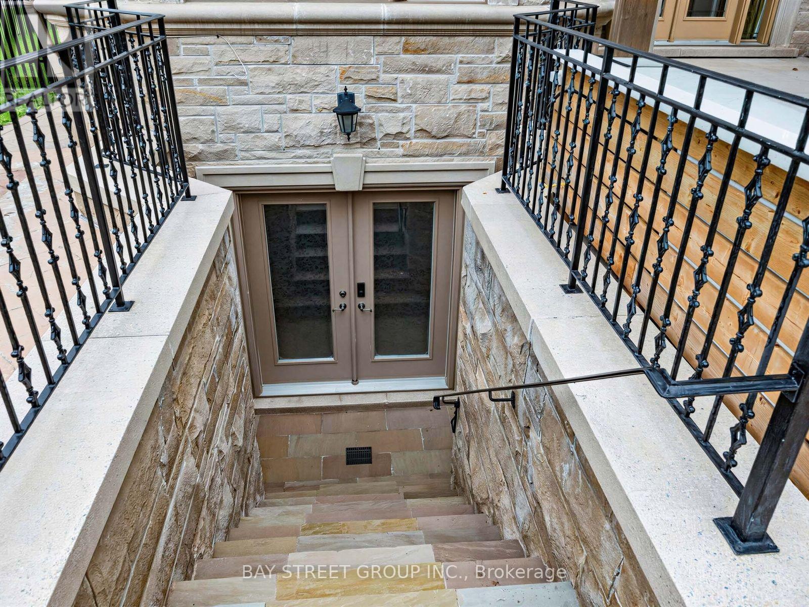2334 Hammond Road, Mississauga, ON