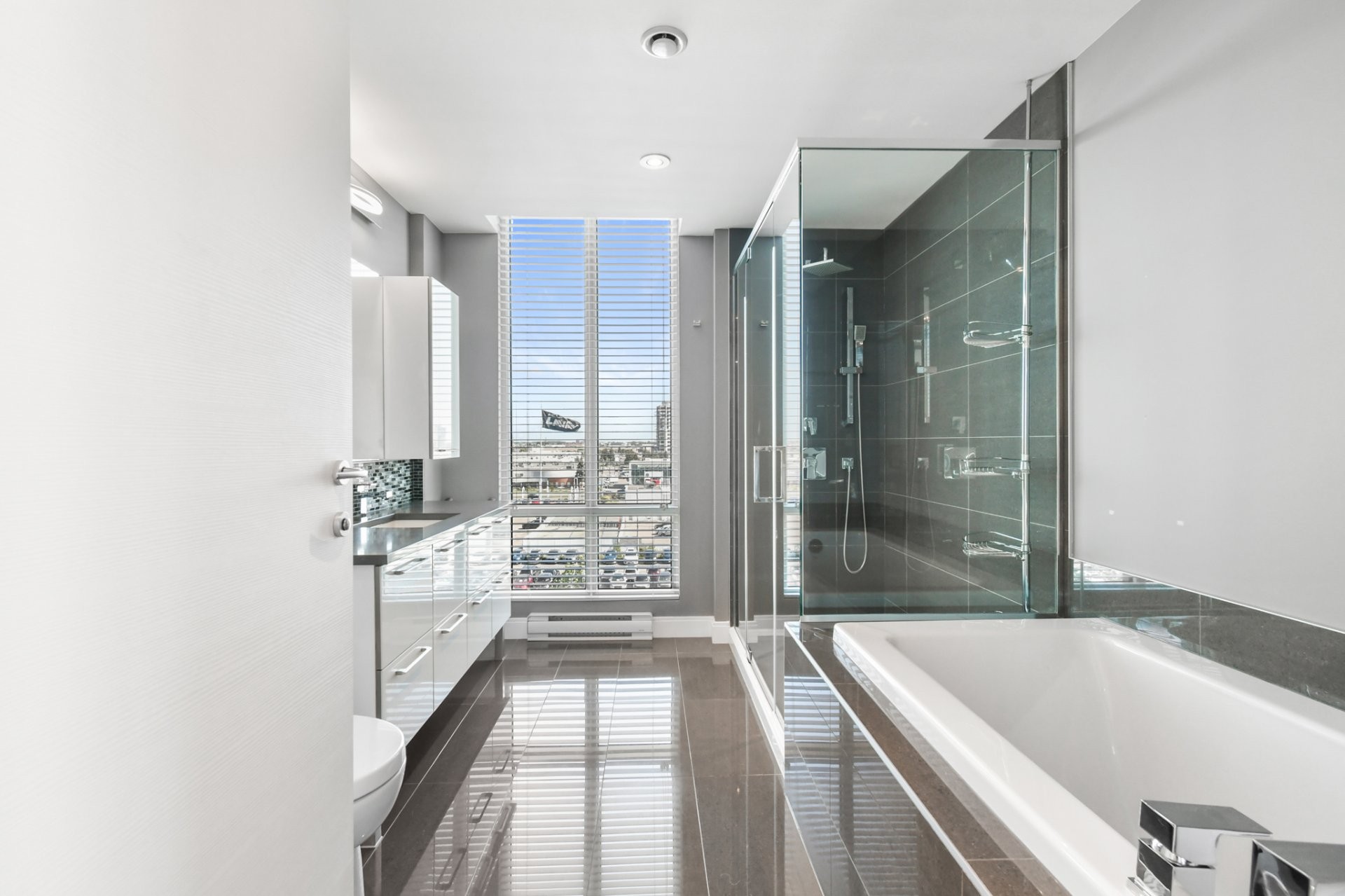 Salle de bains - 608-3641 Av. Jean-Béraud, Laval (Chomedey), QC
