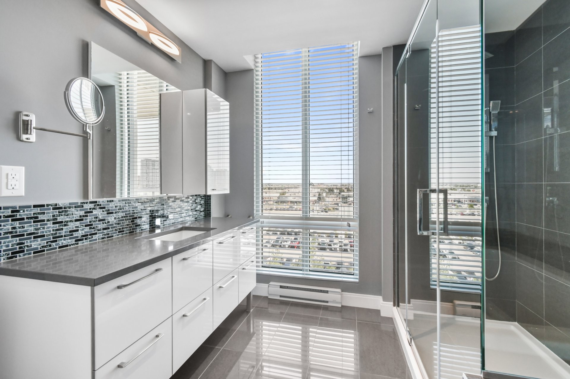 Salle de bains - 608-3641 Av. Jean-Béraud, Laval (Chomedey), QC