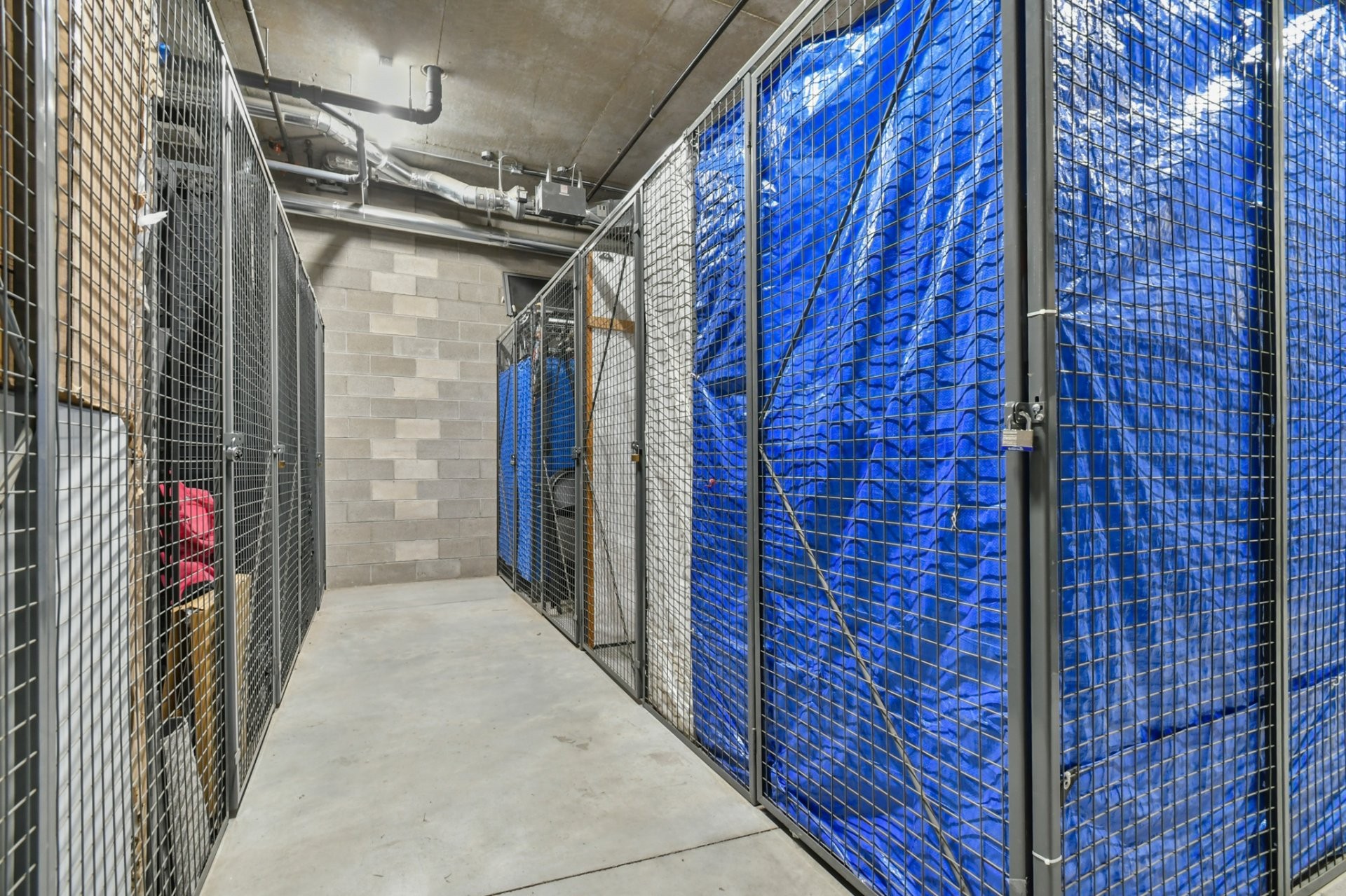 Rangement - 608-3641 Av. Jean-Béraud, Laval (Chomedey), QC