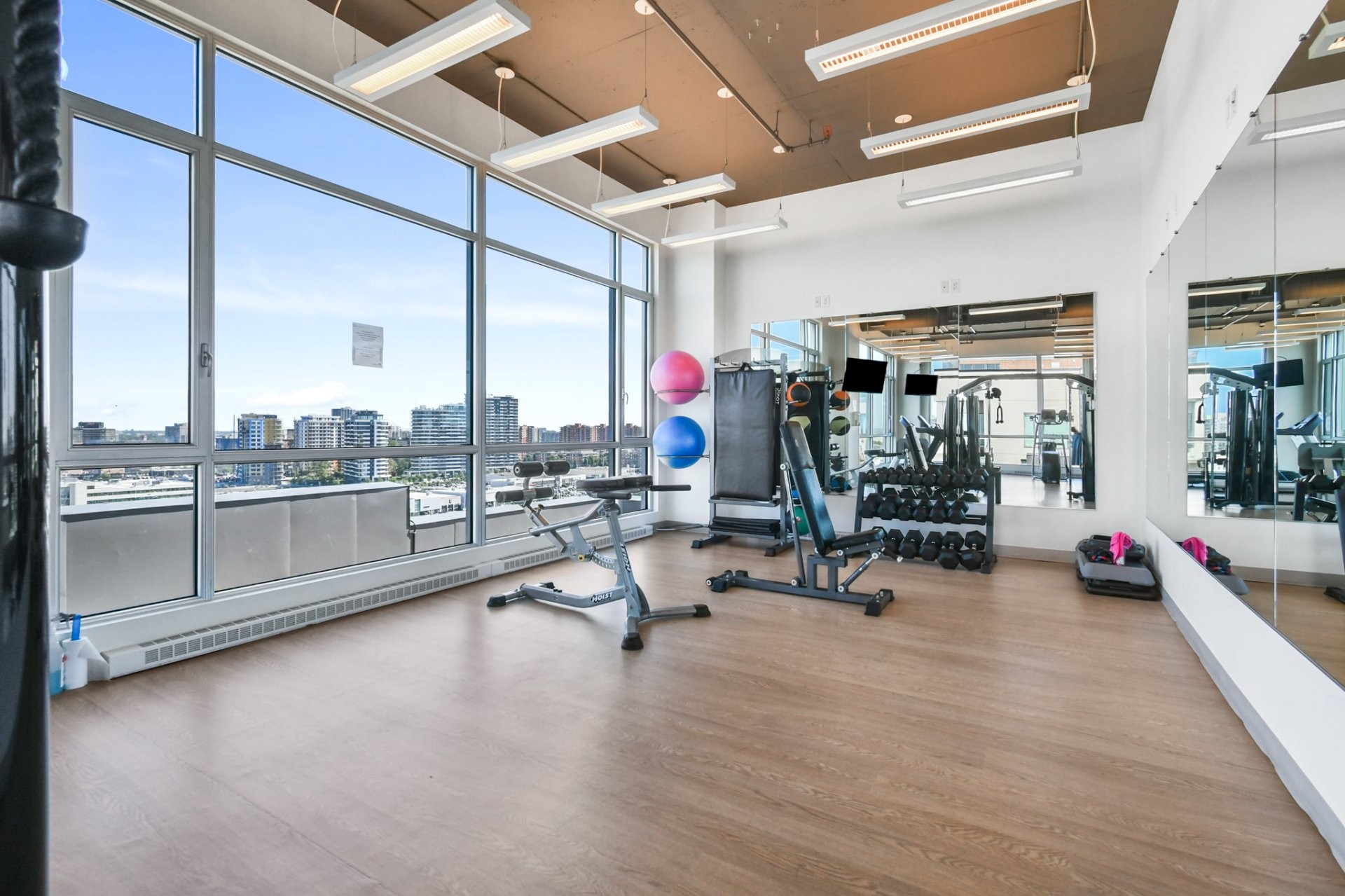 Salle d'exercice - 608-3641 Av. Jean-Béraud, Laval (Chomedey), QC