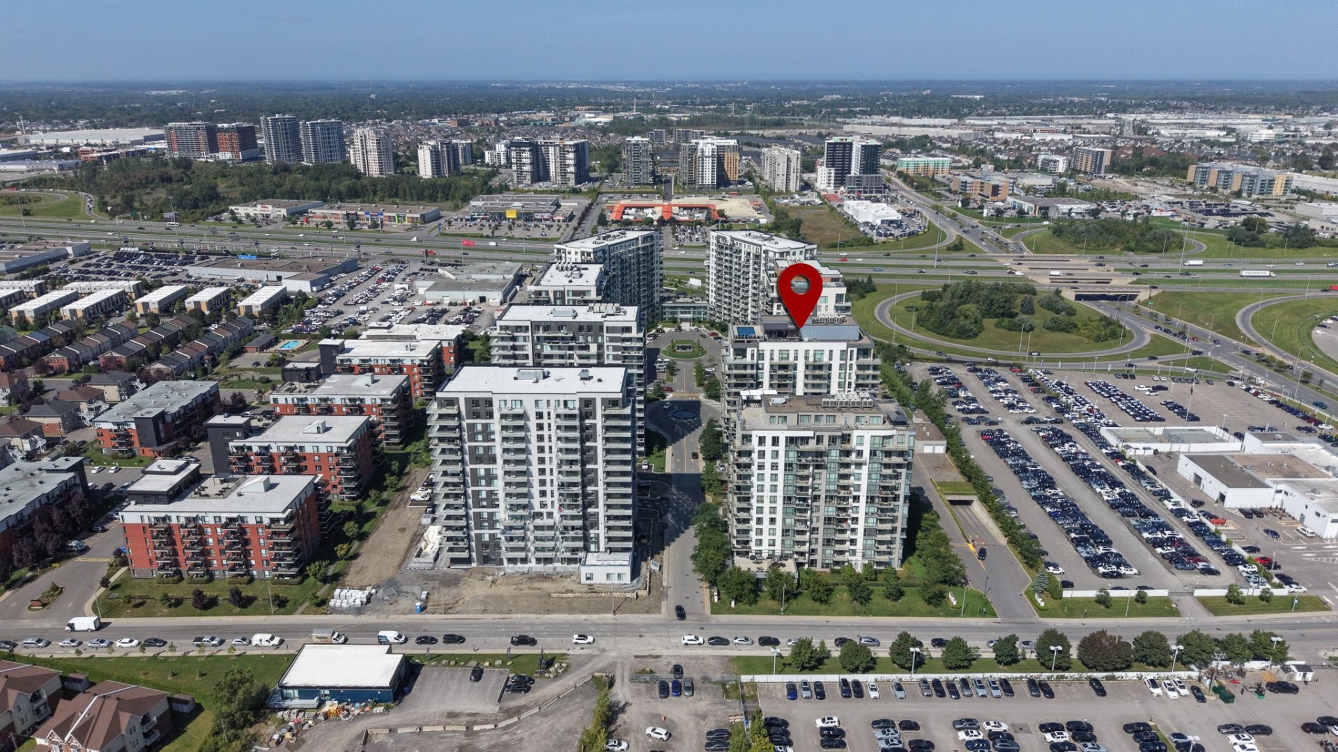 Photo aérienne - 608-3641 Av. Jean-Béraud, Laval (Chomedey), QC