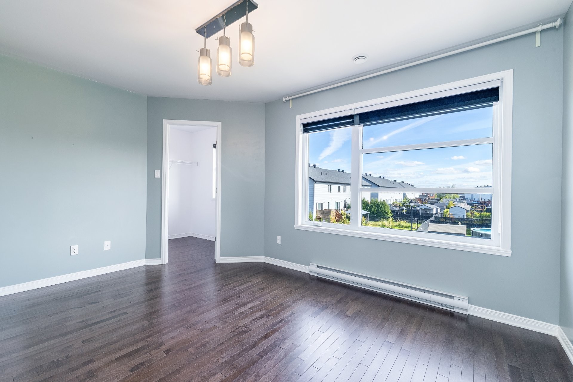 Master Bedroom - 114 Rue Rabelais, Saint-Constant, QC