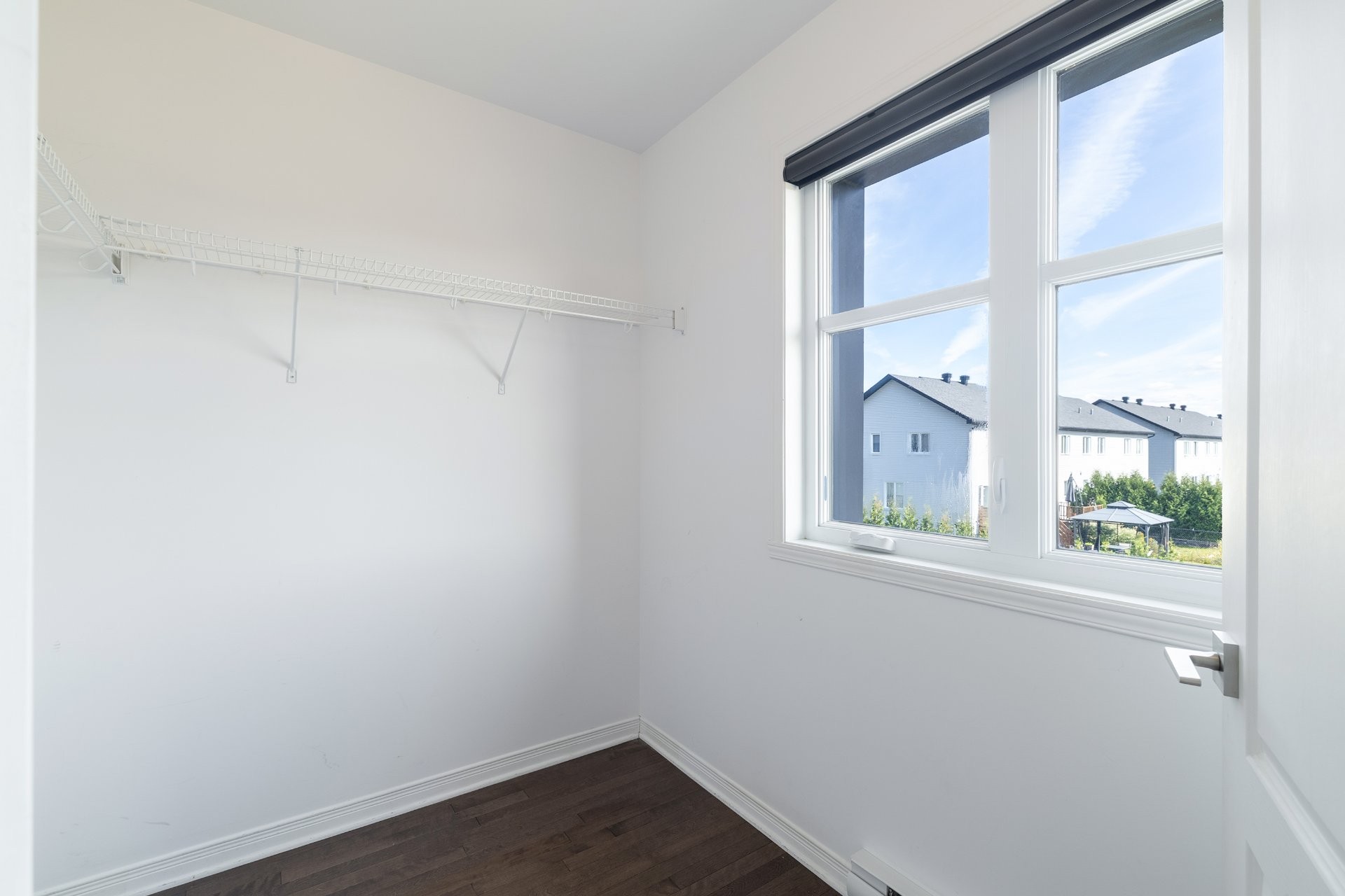 Closet - 114 Rue Rabelais, Saint-Constant, QC