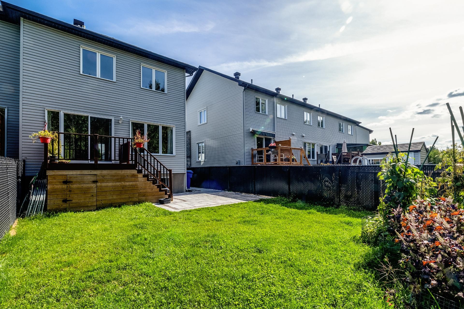 Courtyard - 114 Rue Rabelais, Saint-Constant, QC