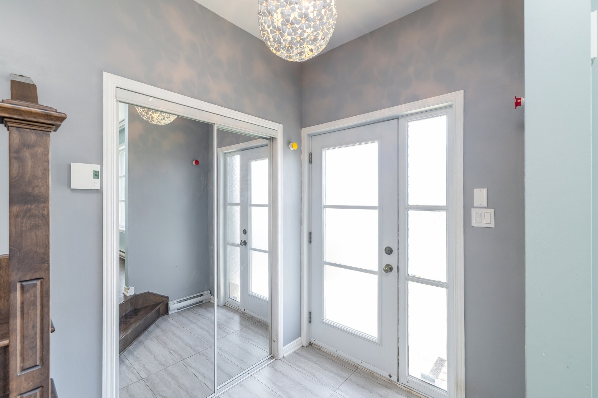 Mud Room - 114 Rue Rabelais, Saint-Constant, QC