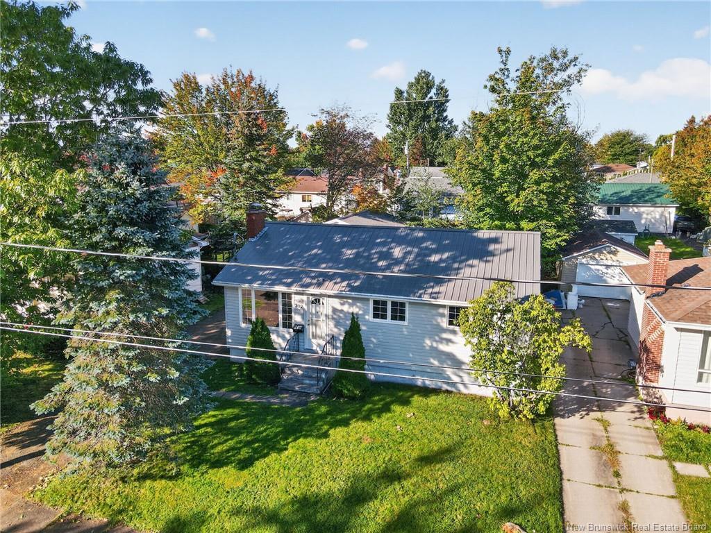 202 Mckenzie Ave, Moncton, NB