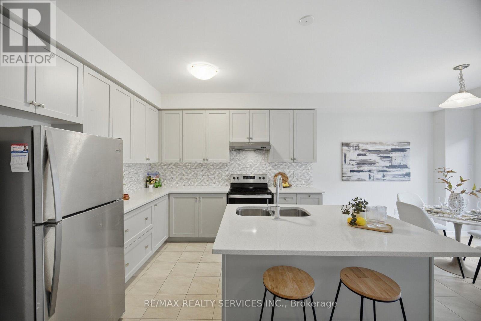 34 Lipscott Drive, Caledon, ON