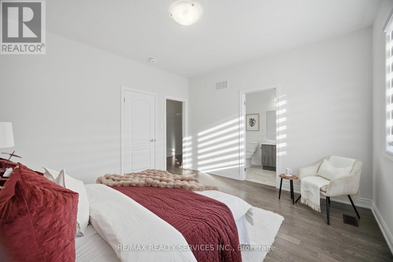 34 Lipscott Drive, Caledon, ON