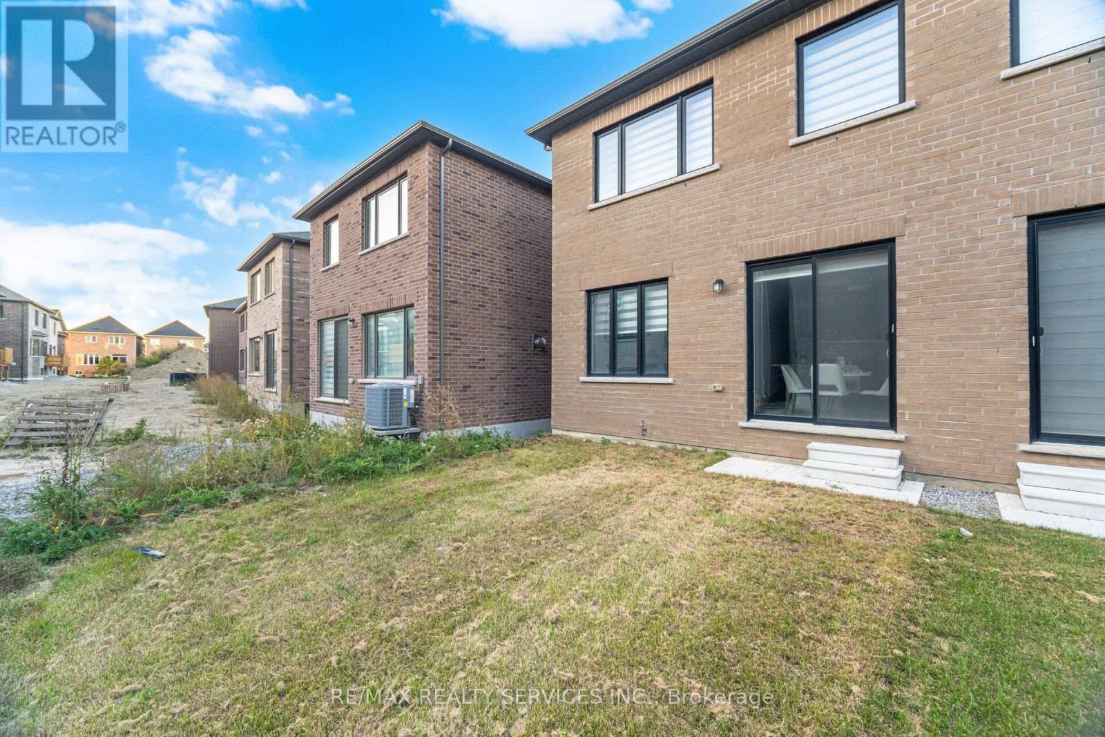 34 Lipscott Drive, Caledon, ON