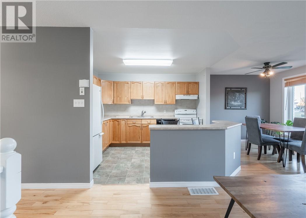 103 Cedar Green Drive, Garson, ON