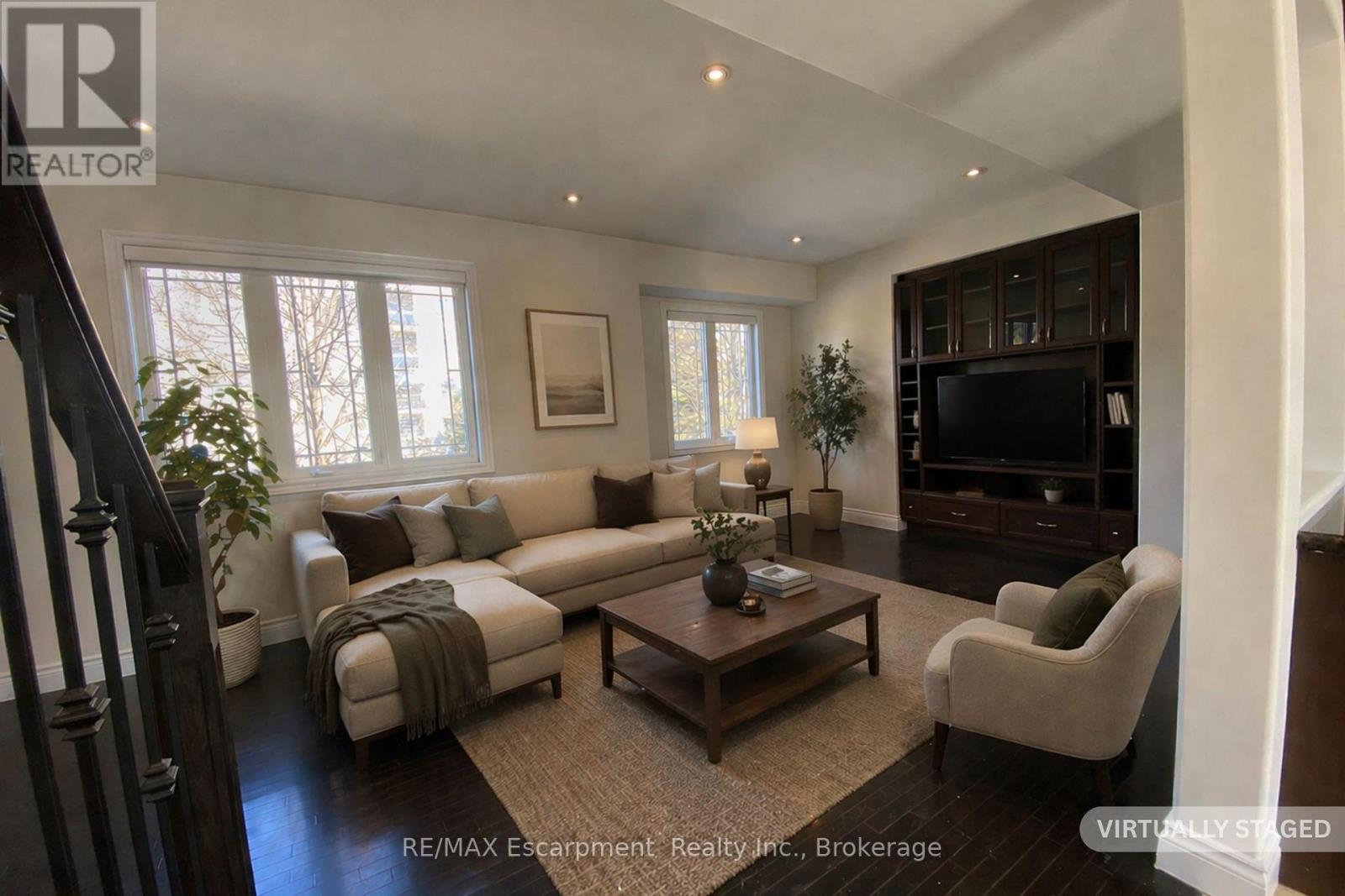 virtually staged living 2 - 2430 Second Street, Burlington (Brant), ON