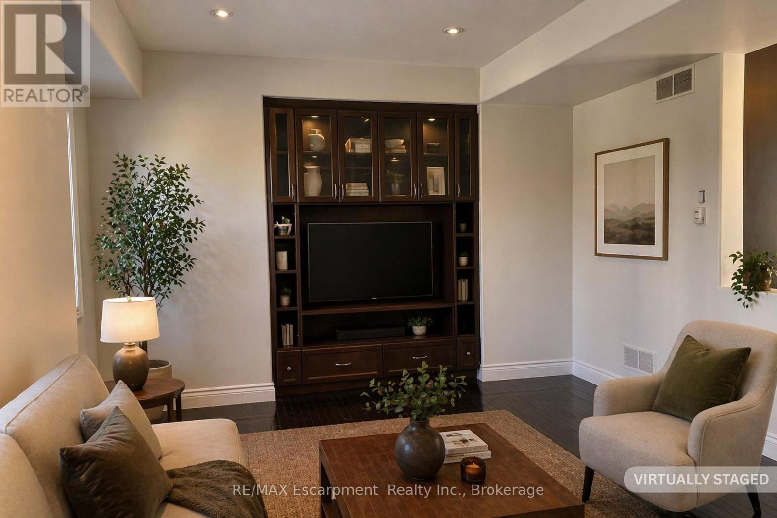 virtually staged living 3 - 2430 Second Street, Burlington (Brant), ON