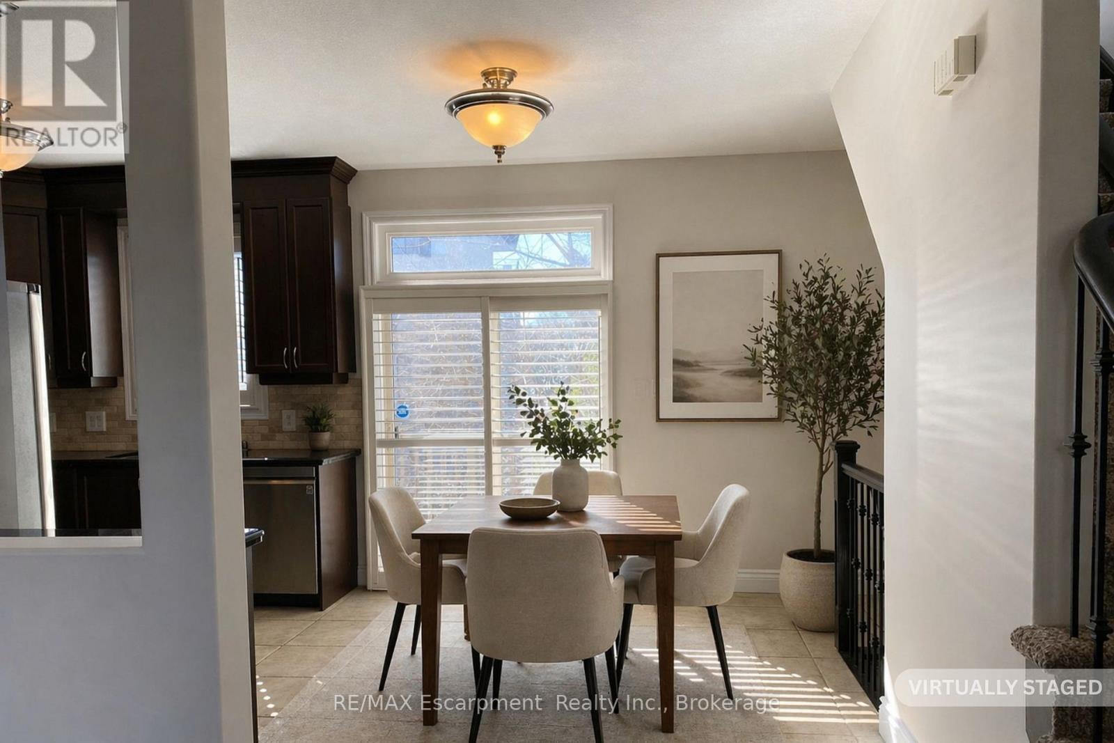 virtually staged dining - 2430 Second Street, Burlington (Brant), ON