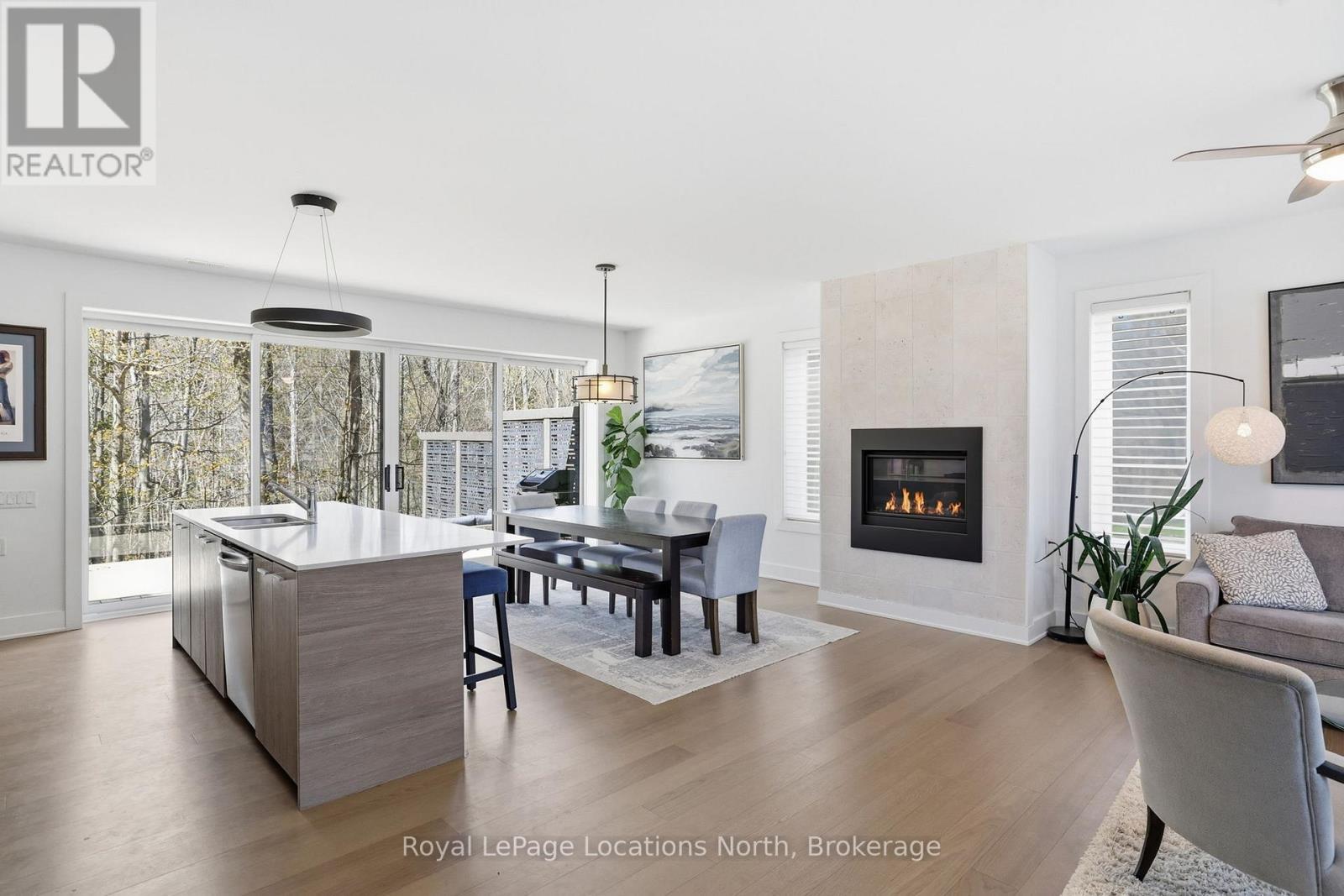 Open- concept dining room - 66 Gordon Crescent, Meaford, ON
