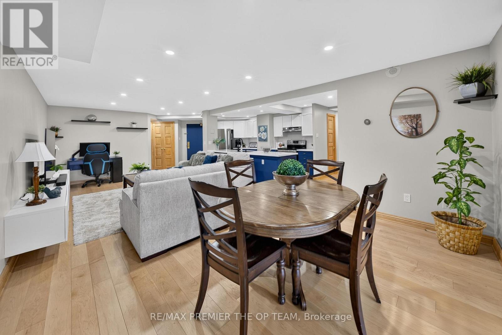 404 - 100 Arbors Lane, Vaughan, ON