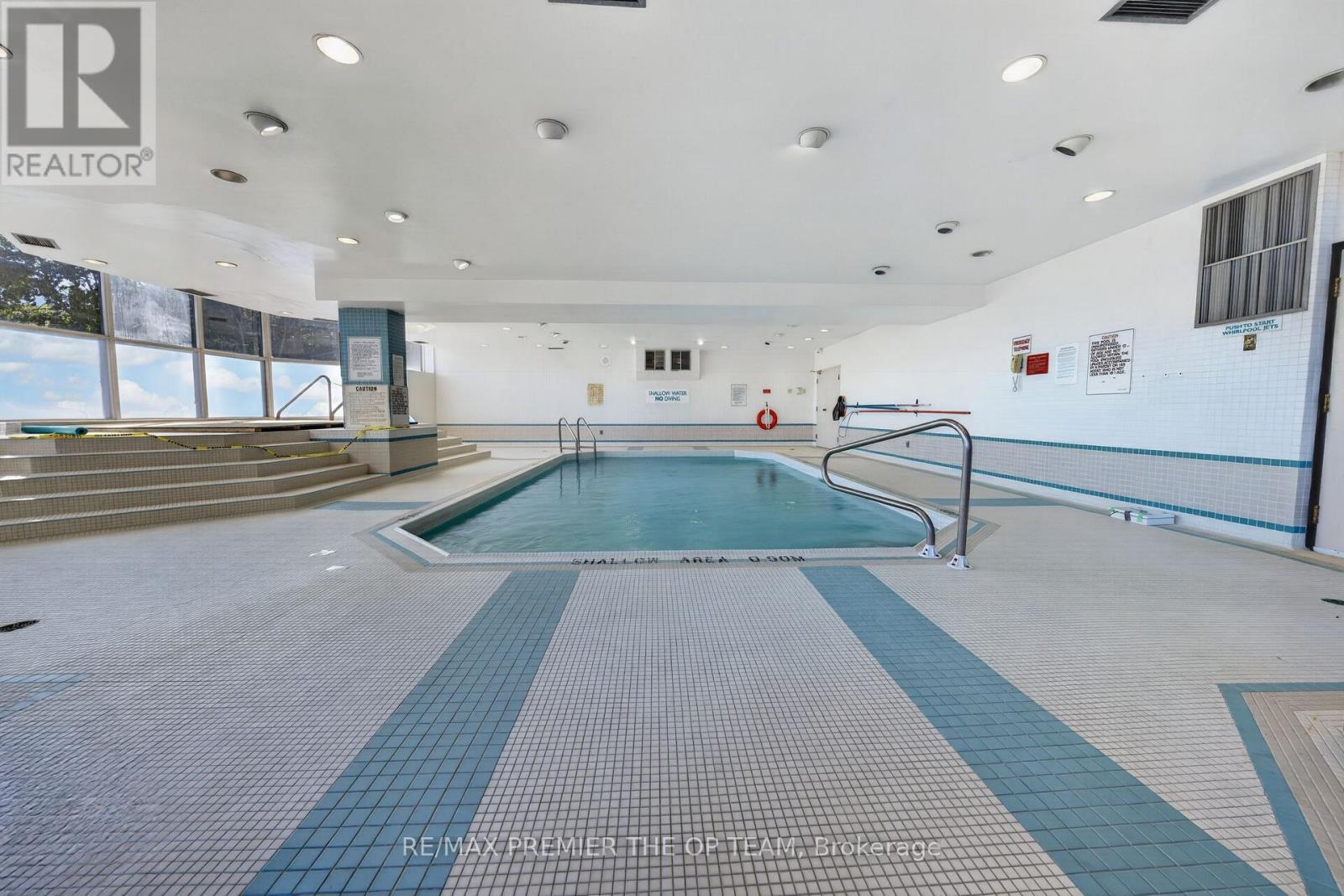 404 - 100 Arbors Lane, Vaughan, ON