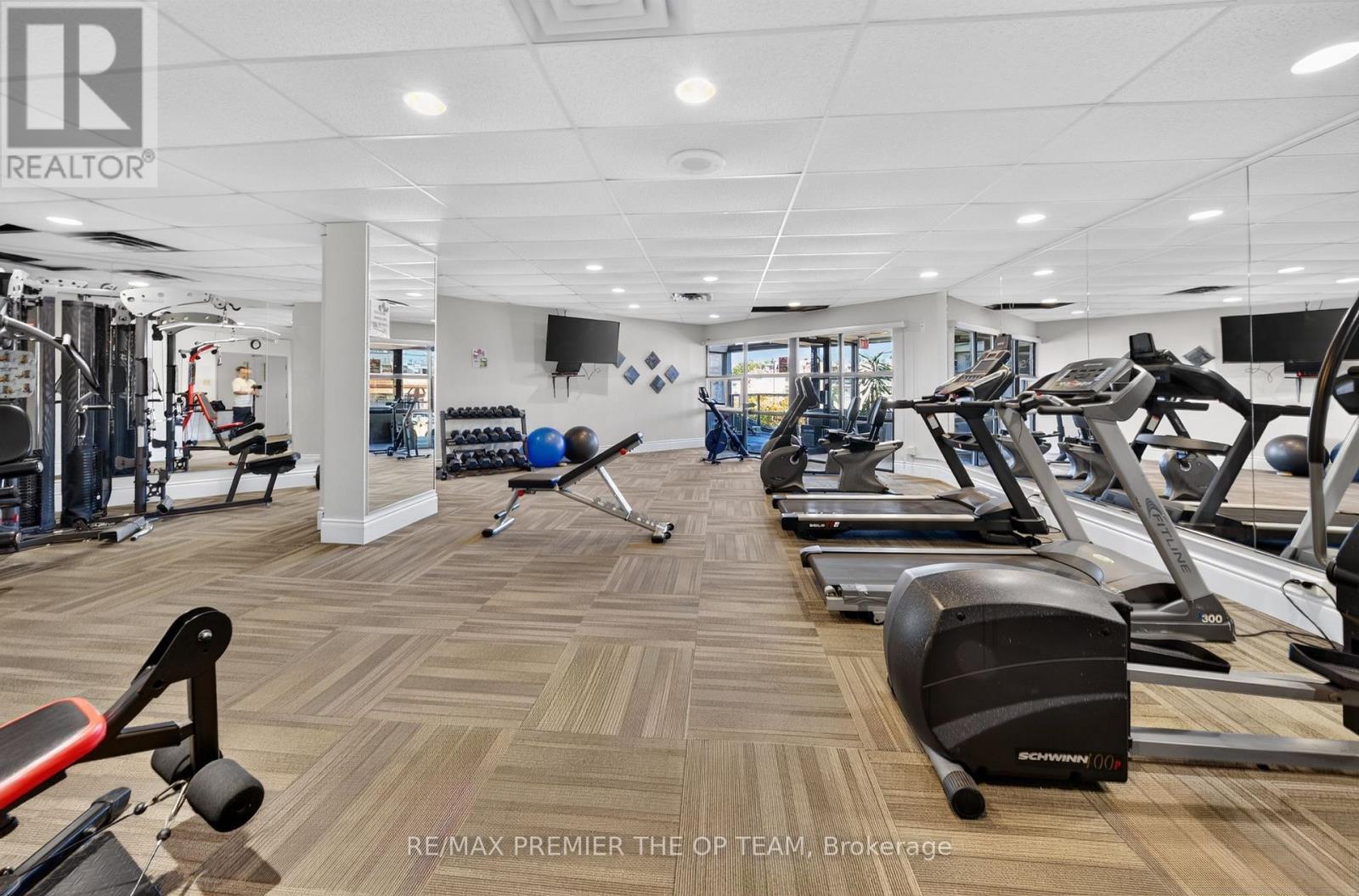 404 - 100 Arbors Lane, Vaughan, ON