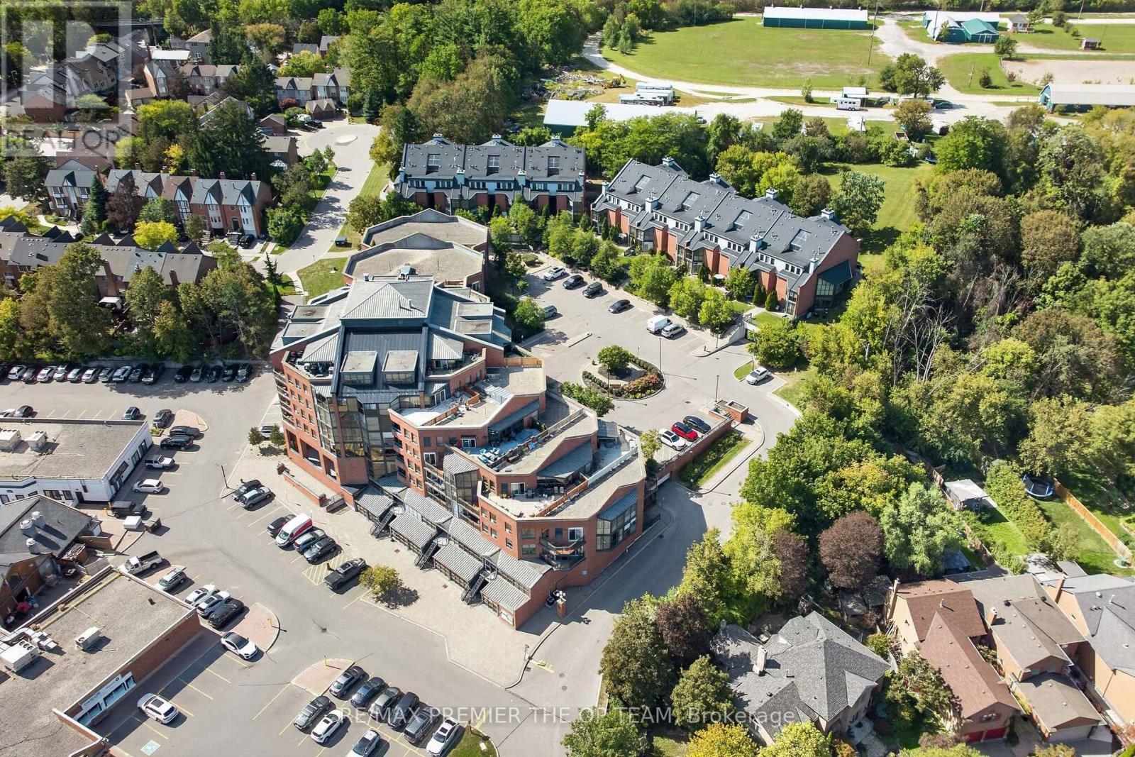 404 - 100 Arbors Lane, Vaughan, ON
