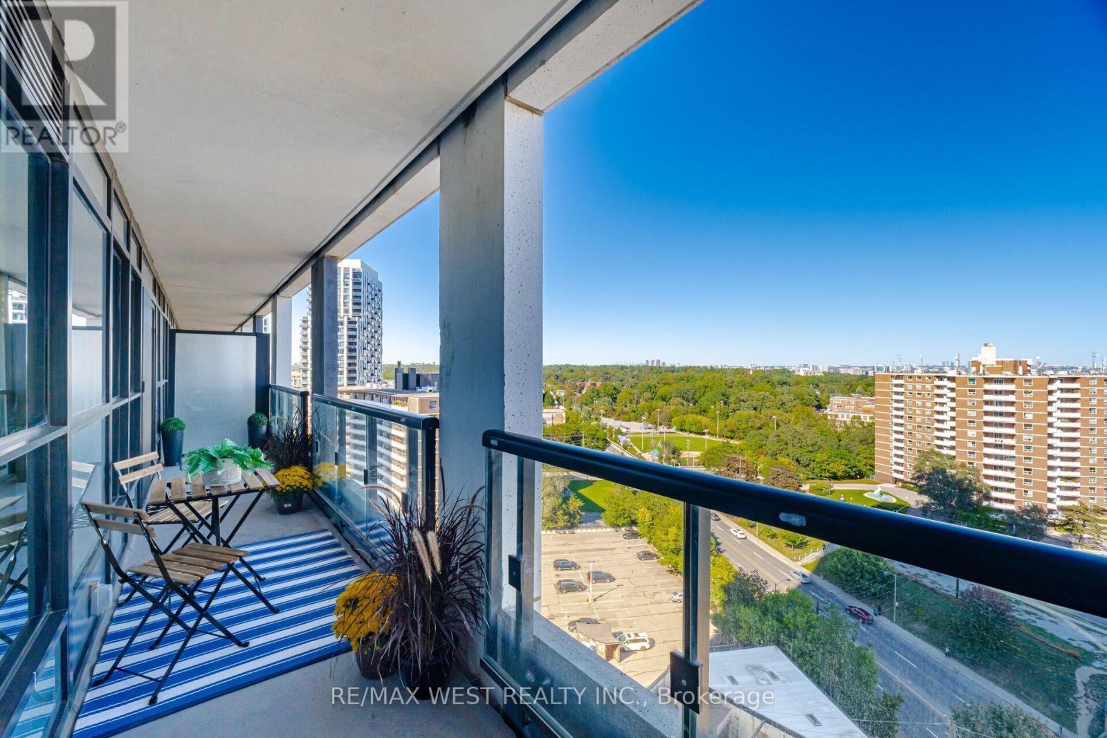 1327 - 5 Mabelle Avenue, Toronto, ON