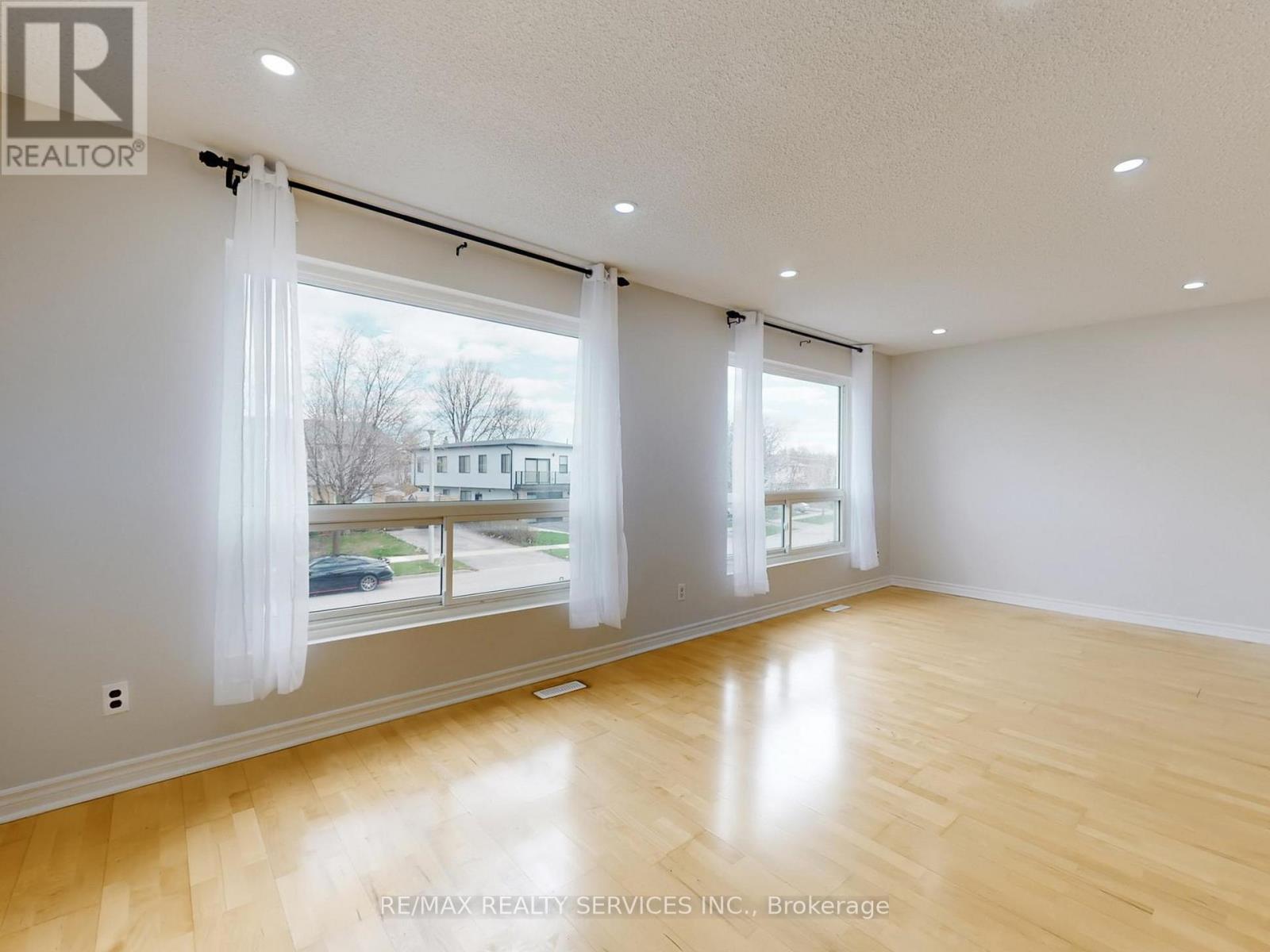 9 Glenridge Road, Brampton, ON