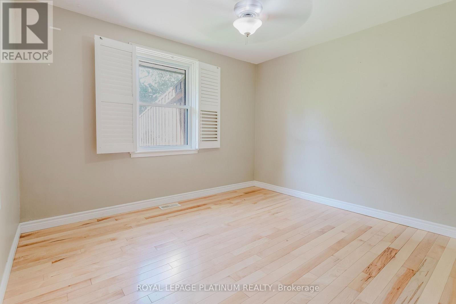 6 Varadi Avenue, Brantford, ON