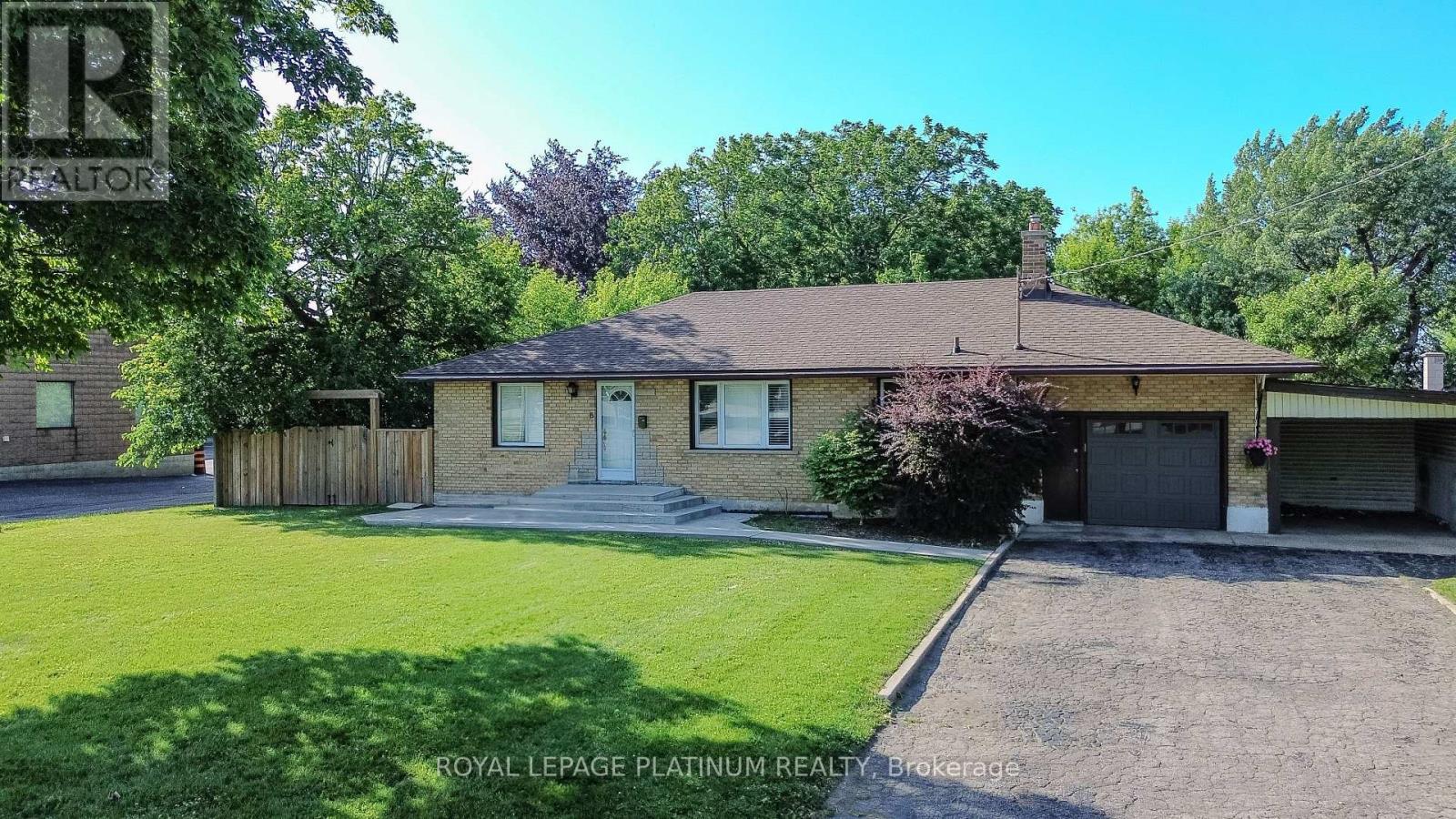 6 Varadi Avenue, Brantford, ON
