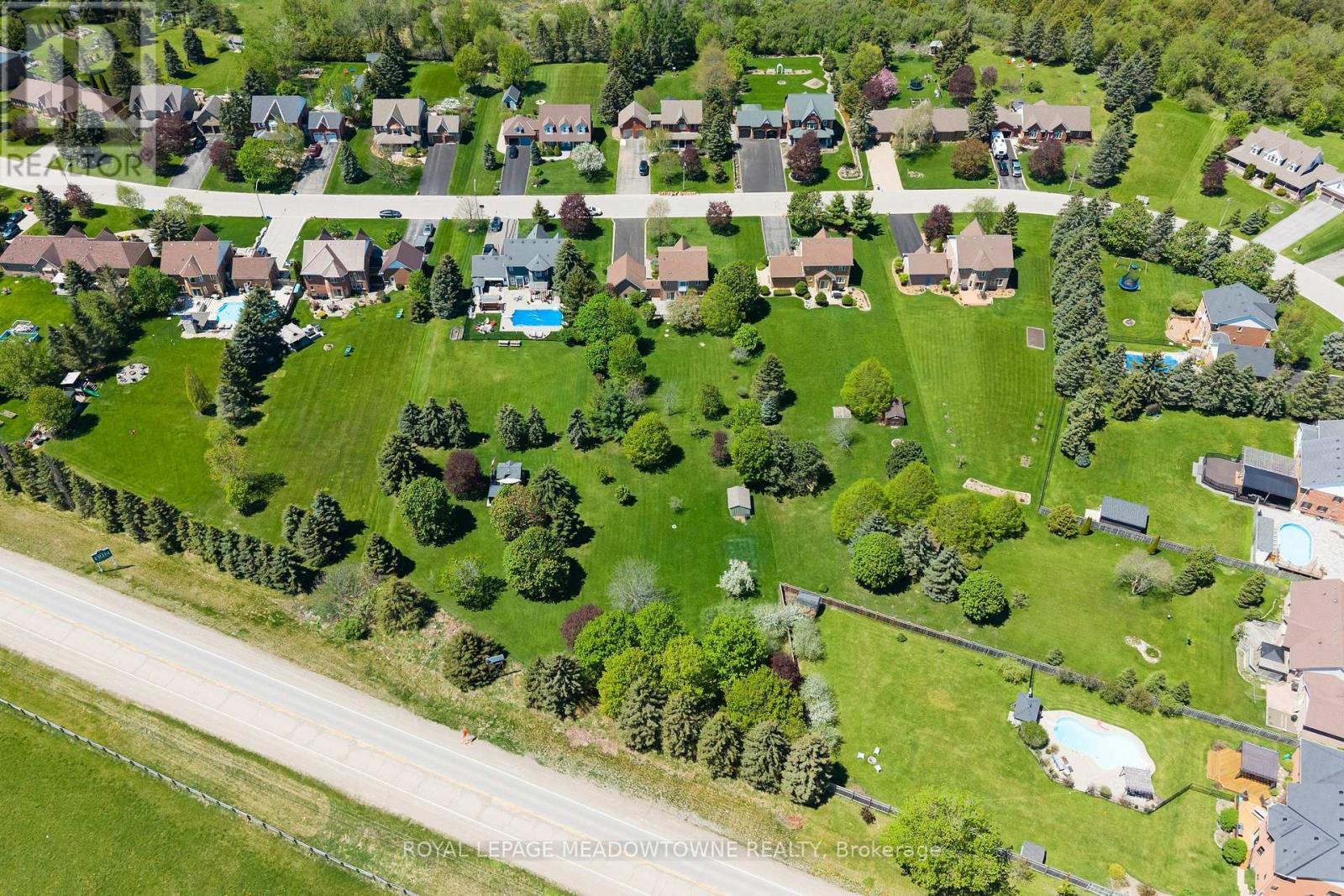 19 Mccullogh Drive, Erin, ON