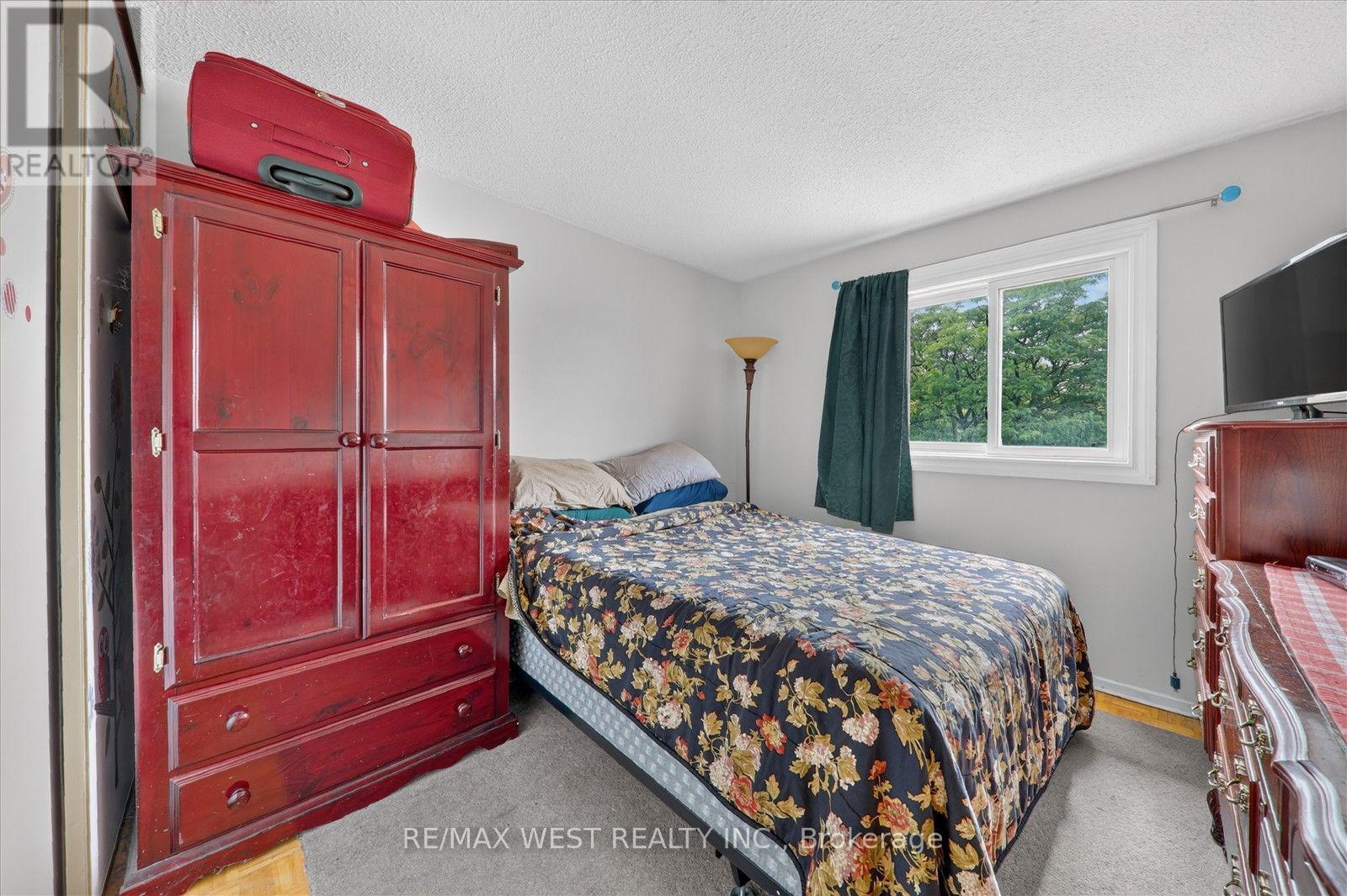 66 Bushwood Court, Toronto, ON