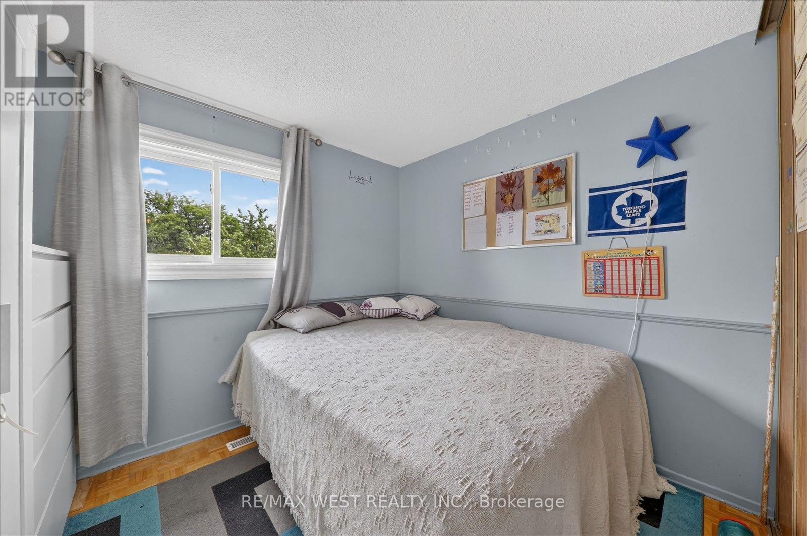 66 Bushwood Court, Toronto, ON
