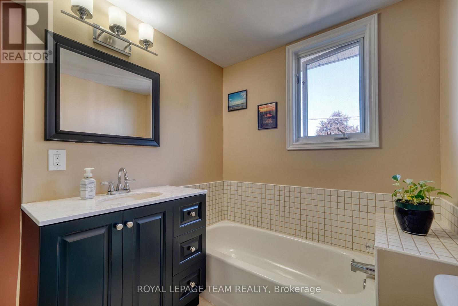 2161 Rushton Road, Ottawa, ON