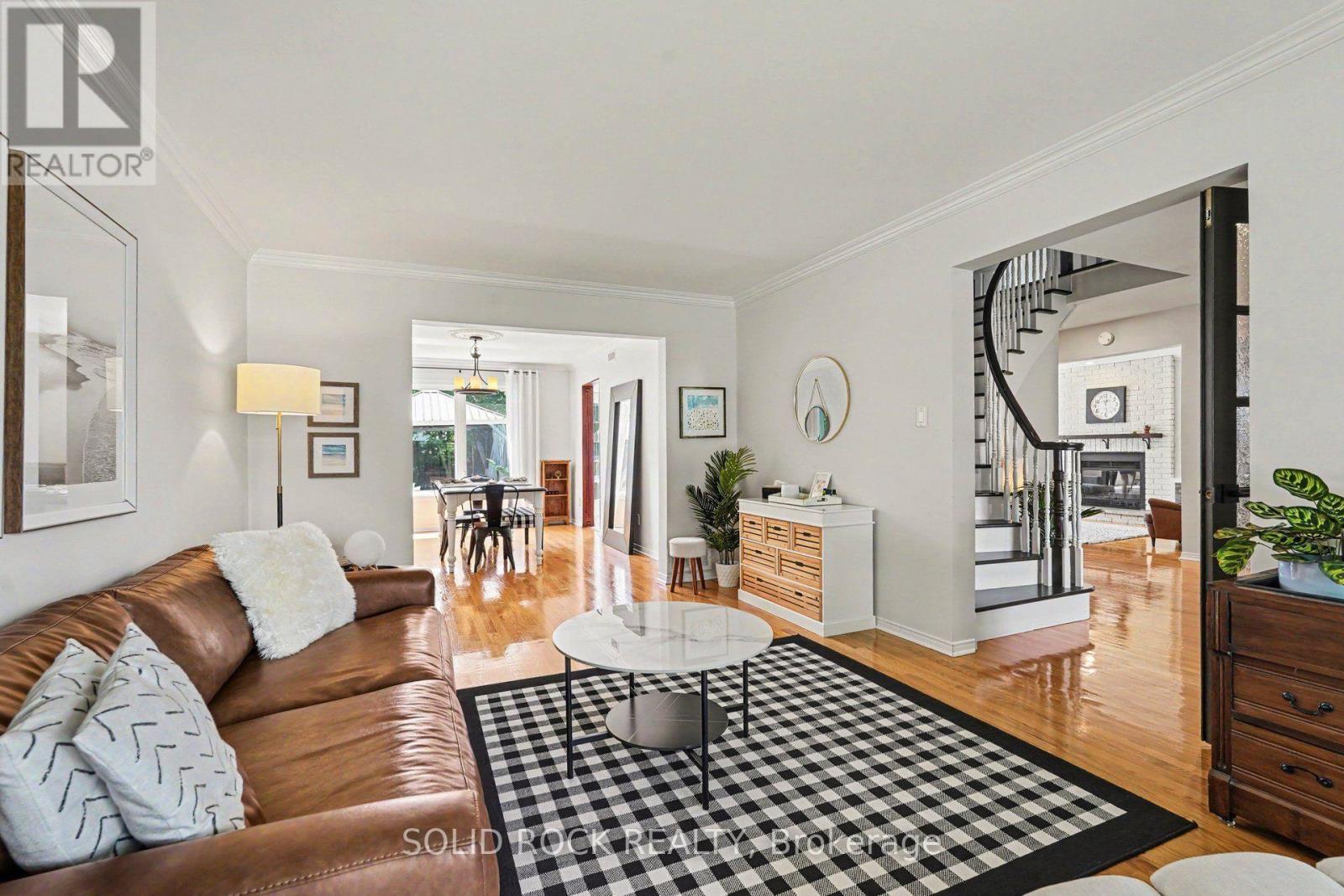 742 Merkley Drive, Ottawa, ON