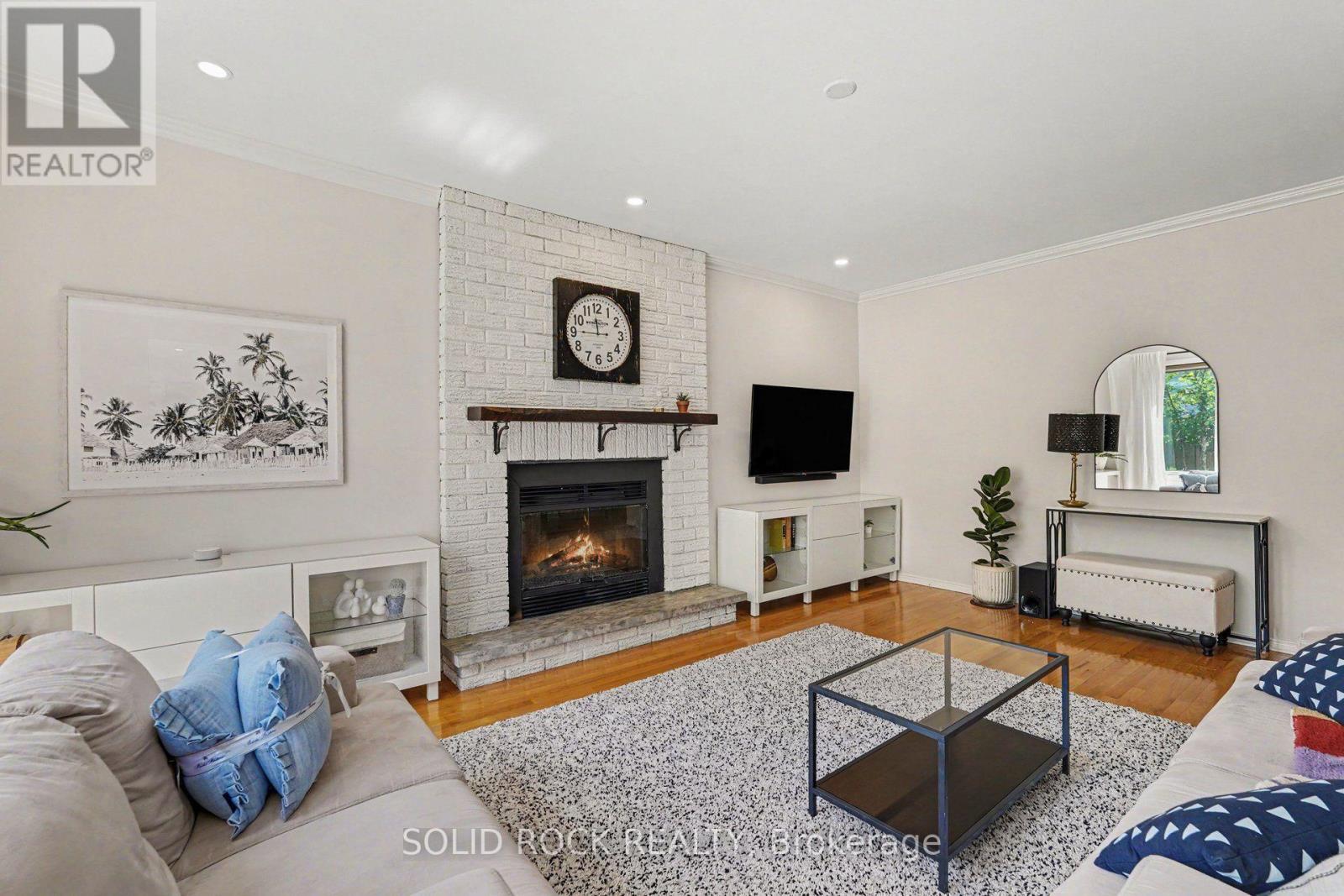 742 Merkley Drive, Ottawa, ON