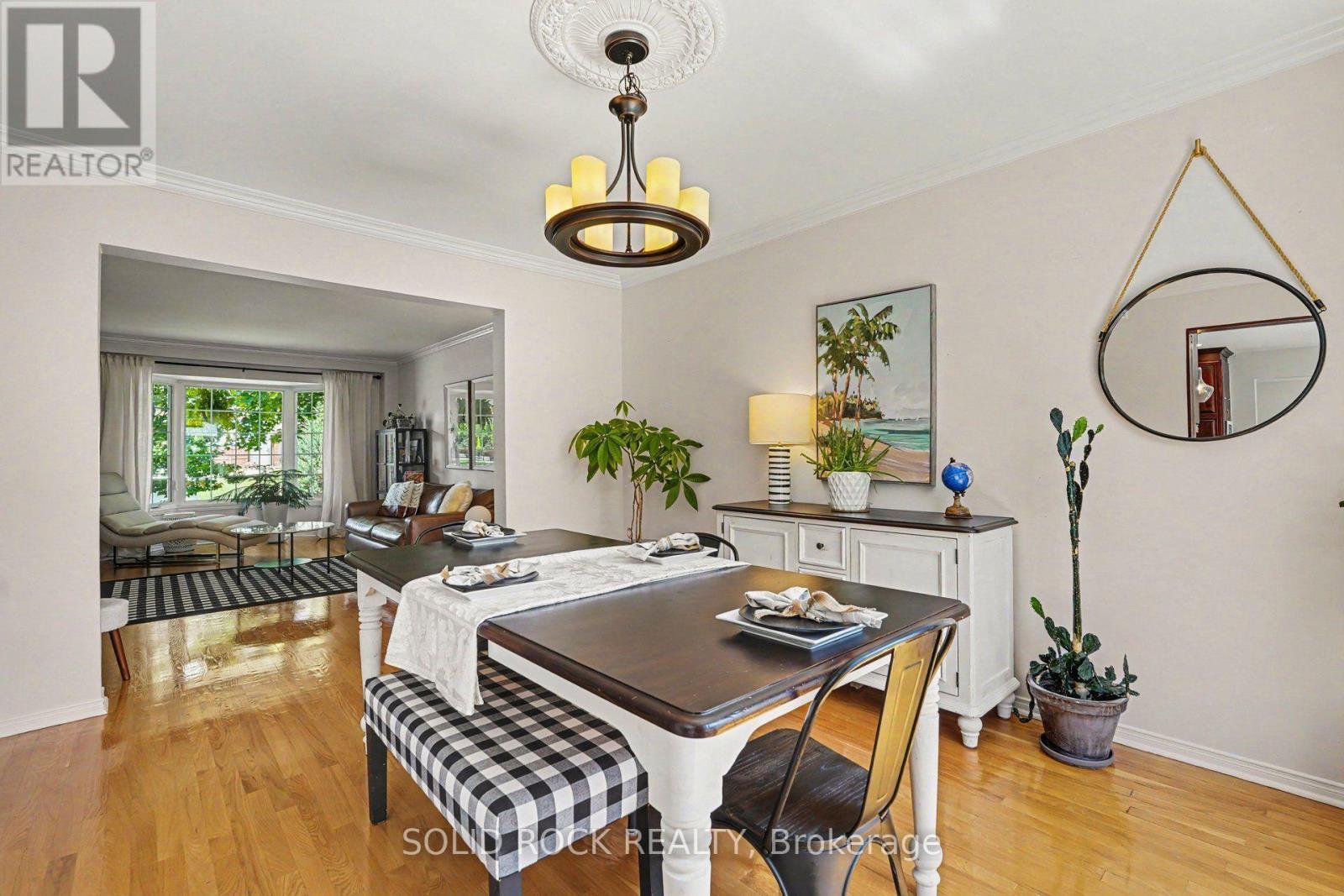 742 Merkley Drive, Ottawa, ON