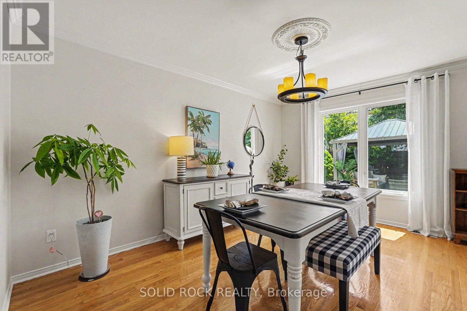 742 Merkley Drive, Ottawa, ON