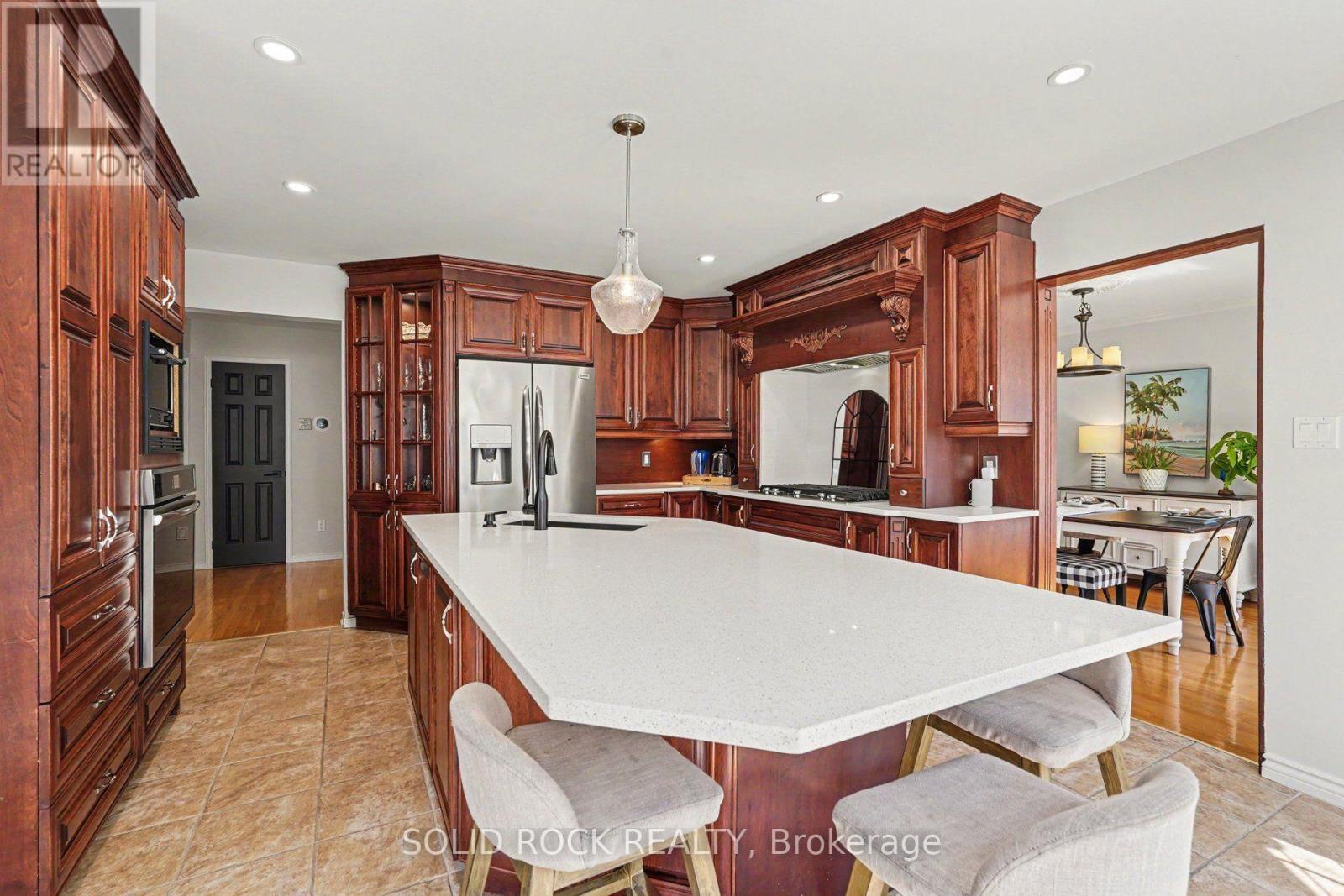 742 Merkley Drive, Ottawa, ON