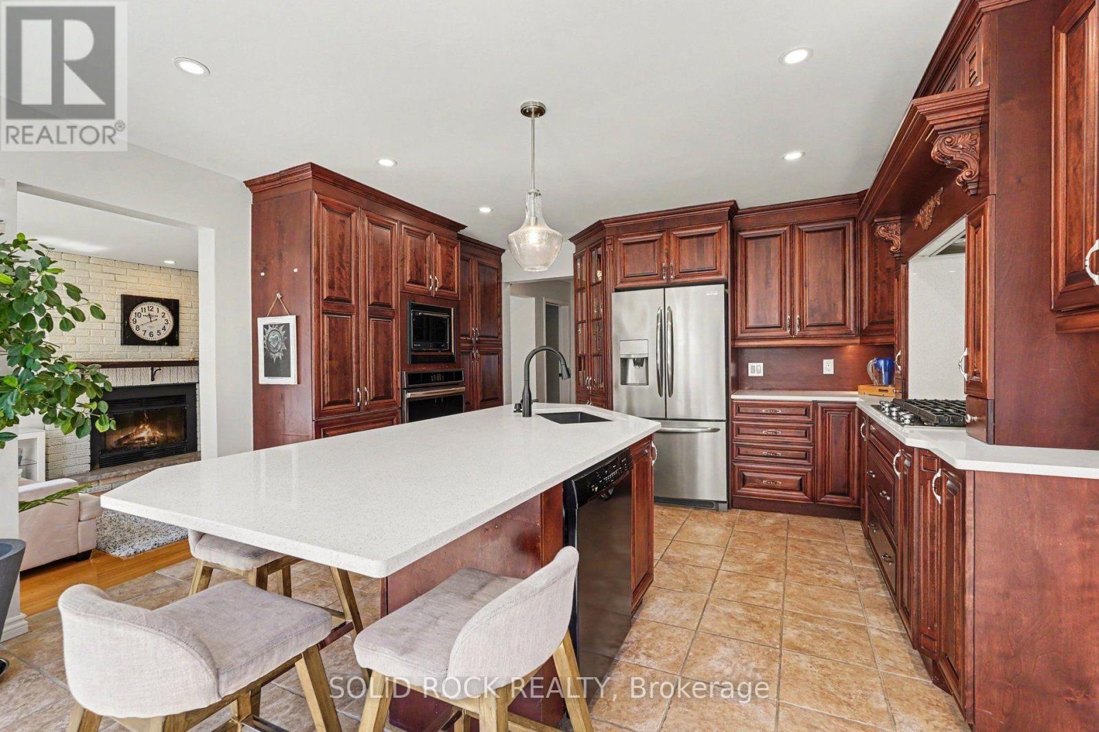 742 Merkley Drive, Ottawa, ON