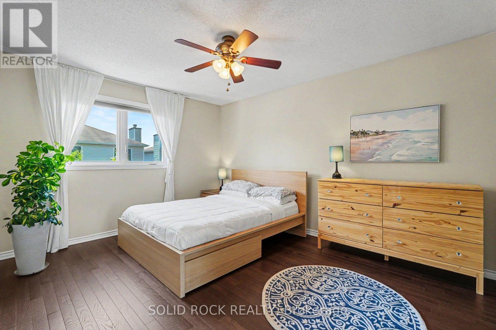 742 Merkley Drive, Ottawa, ON