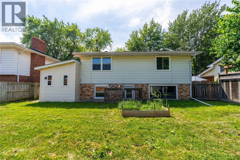 103 Hanna Crescent, Sarnia, ON