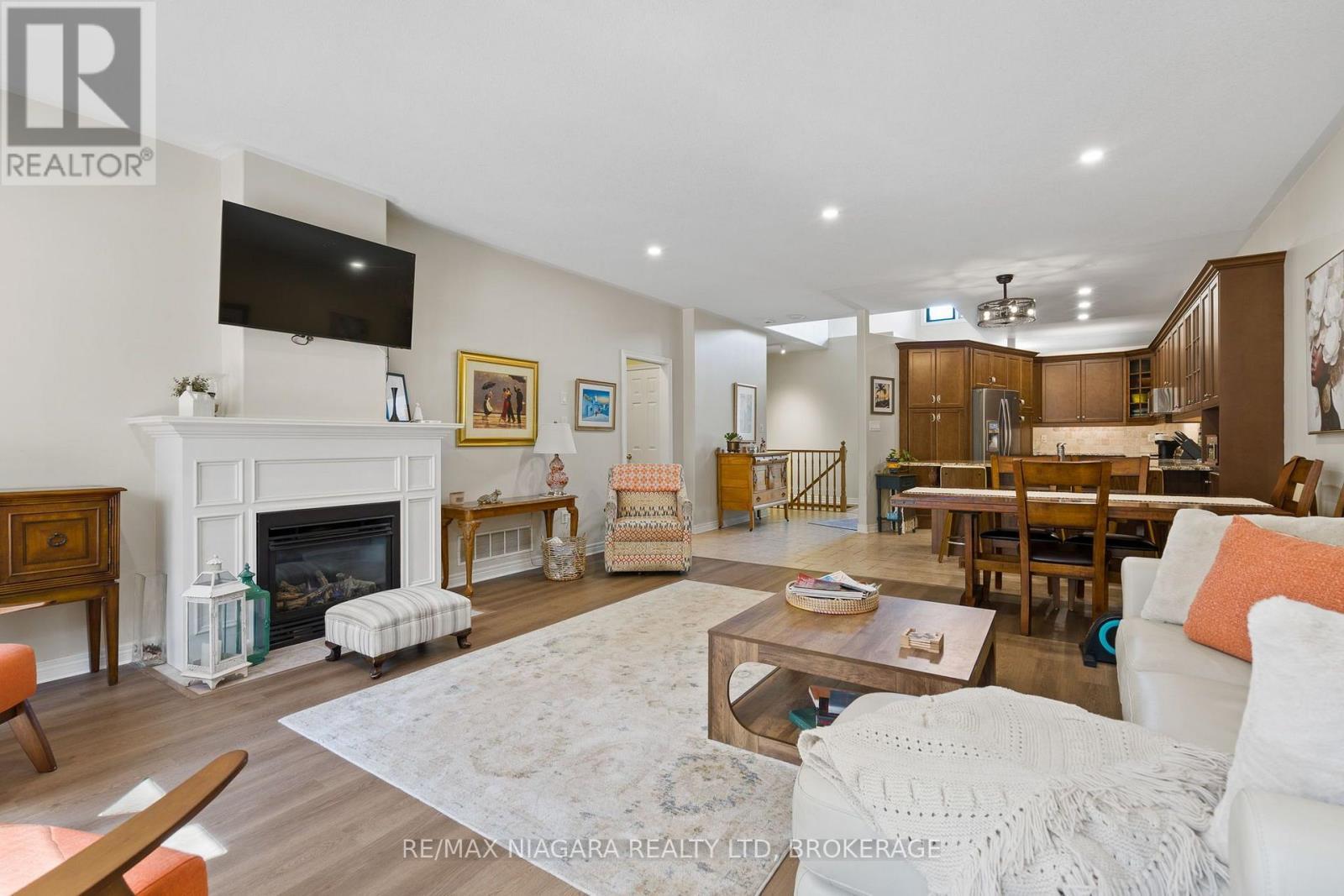 2487 Walker Court, Niagara Falls (Stamford), ON